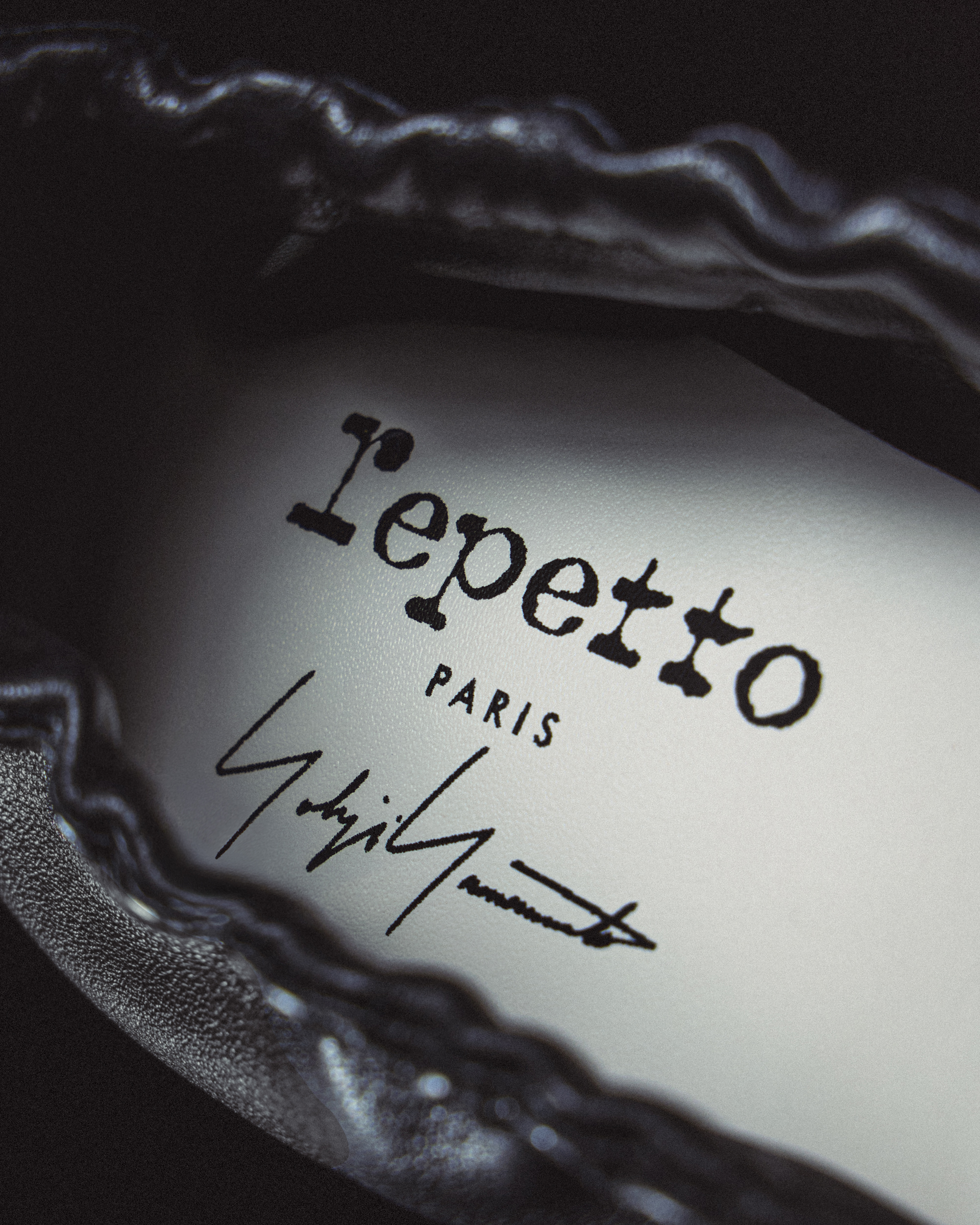 Repetto X Yohji Yamamoto聯乘系列讓兩種截然不同的美學在一雙鞋上相遇。(永三提供)