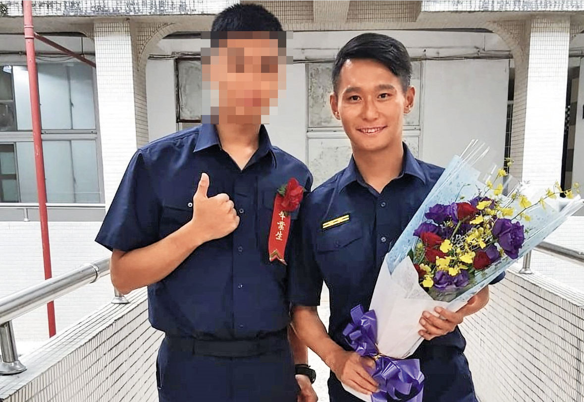 曾在警專任職的游立綸(右)捲入拍A片風波後,主動辭職。(讀者提供)