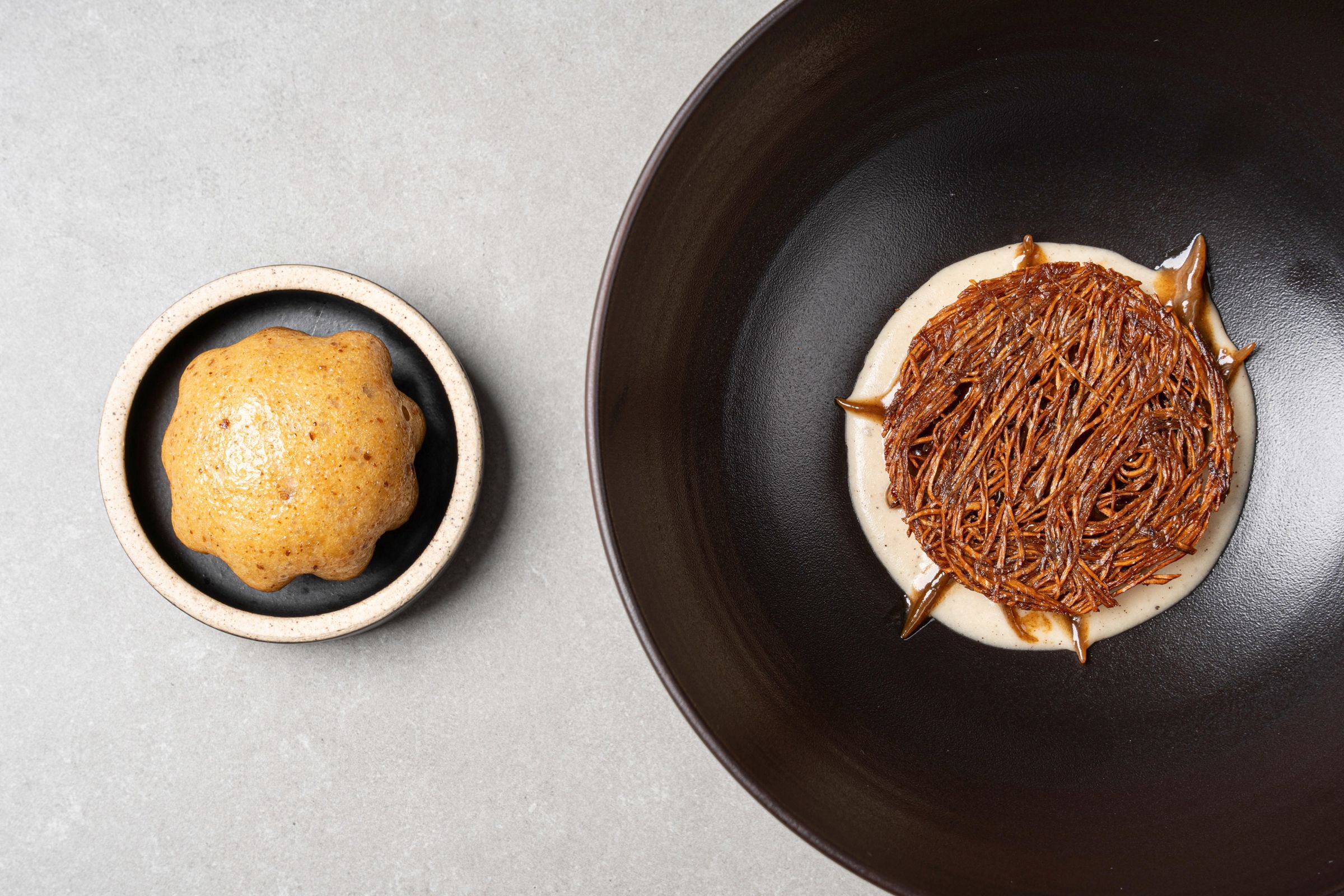 AKIN X SOIGNÉ四手聯彈星級饗宴中的「牛蒡&馬鈴薯Burdock & Potato」。(AKIN君尹提供)