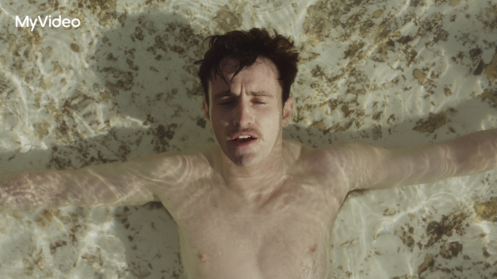 保羅麥斯卡在《有聲之年》中展現細膩情感，被影評盛讚為年度最美麗的銀幕瞬間。（台灣大哥大MyVideo提供）