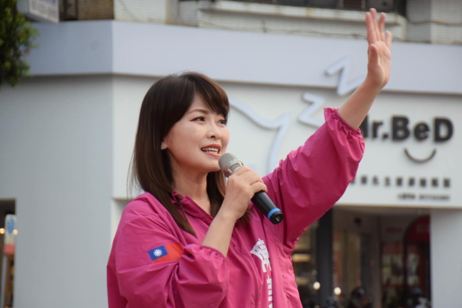 國民黨立委候選人陳美雅宣傳車遭爆違停，對此陳美雅回應了。