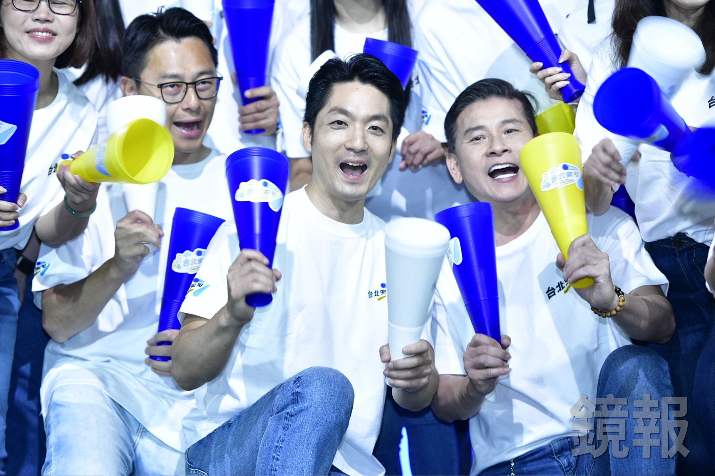 蔣萬安昨日公布競選主題曲〈台北安可〉，但MV遭質疑使用棒球經典賽畫面未獲授權，團隊緊急調整畫面後道歉。（鏡報李智為）
