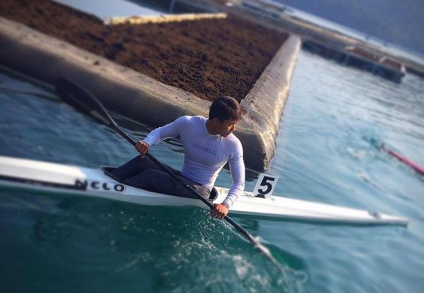 外號「龍舟天菜」的亞運金牌國手陳俞安，去年2月在桃園市騎車不幸墜入工作井身亡，施工單位遭檢方起訴。（翻攝陳俞安臉書）