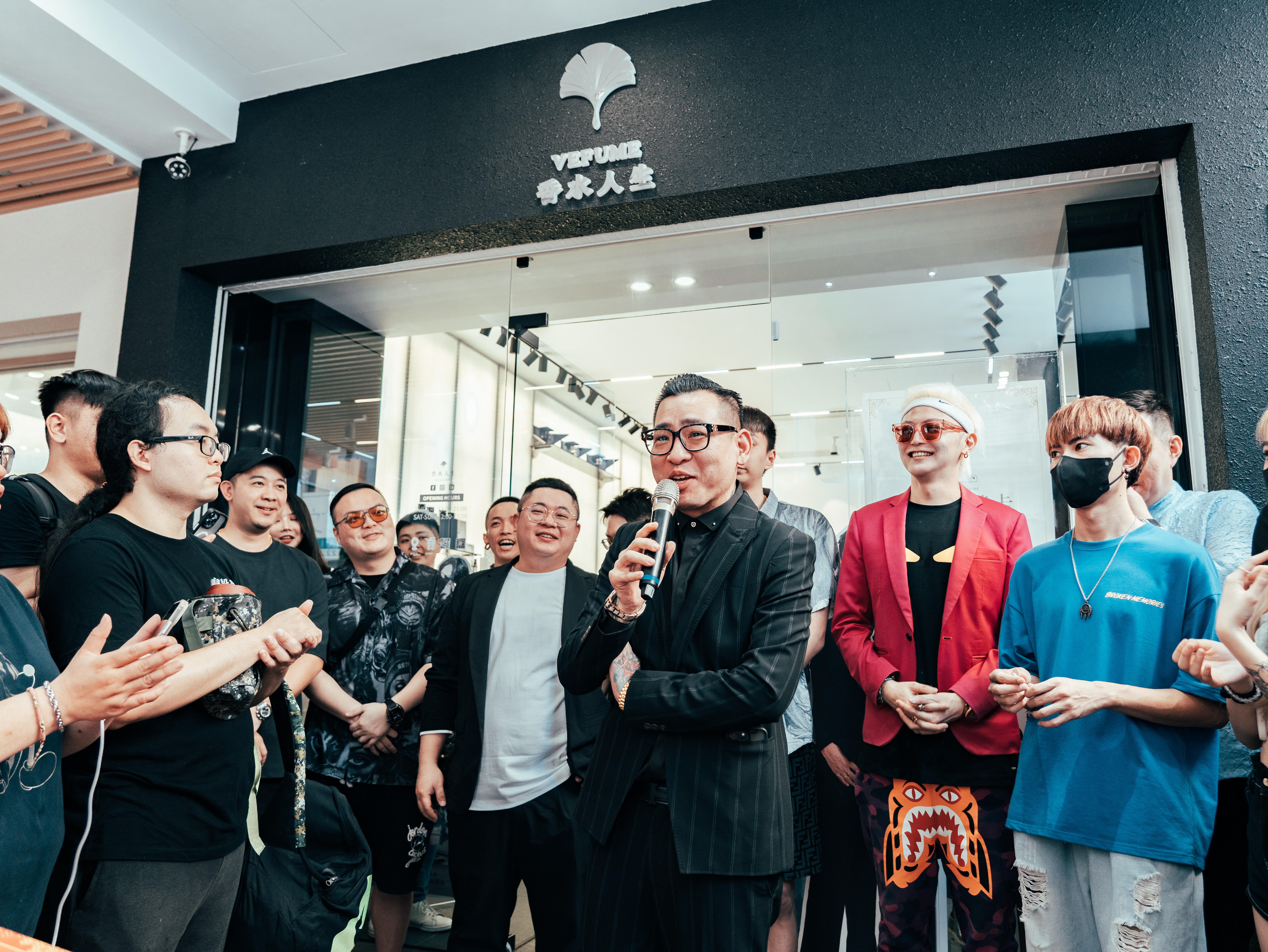 網紅蹦闆接下人生首次代言。（《香水人生》提供）