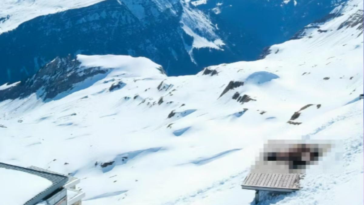 瑞士伯恩高地的福爾峰擁有絕美湖光山色，近日卻傳出有情侶在山頂露台進行親密行為時，遭氣象攝影機直播。（翻攝氣象網站）