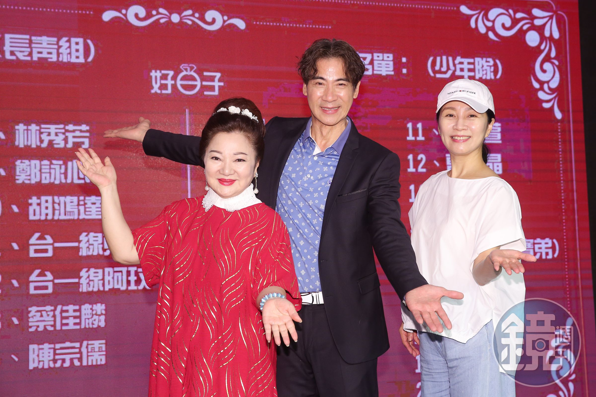 白冰冰製作戲劇《天知道》,翁家明(中)飾演玄天上帝。