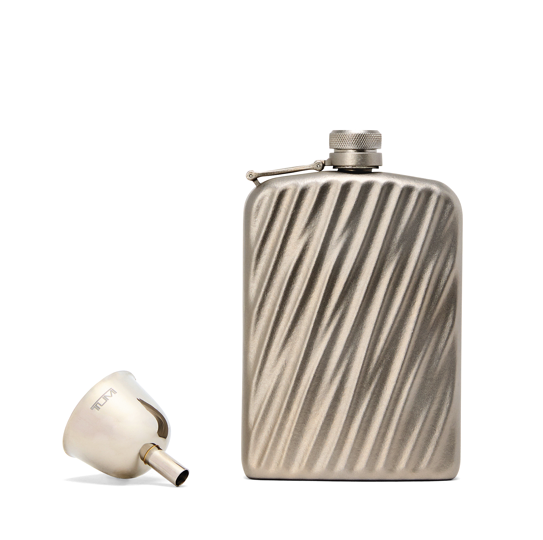 19 Degree Titanium Flask鈦金屬隨身酒壺。NT$10,400