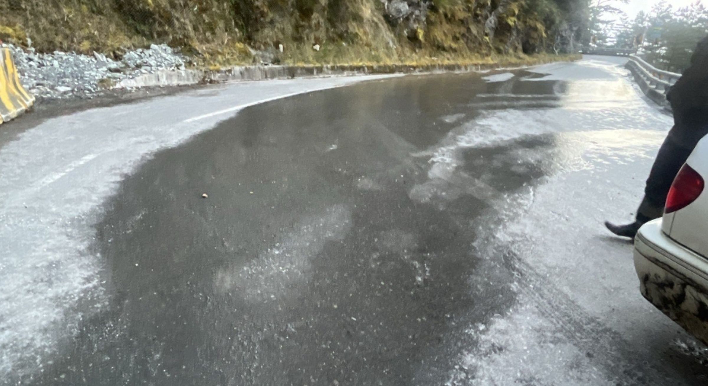 南橫公路埡口至向陽「預警性封閉」。（取自公路局南區養護工程分局官網）