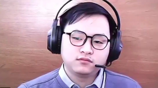 面試官要求「開口辱罵金正恩」，讓偽裝成頂尖工程師的北韓特工當場嚇到斷訊露餡。（翻攝自X@tanuki42_）