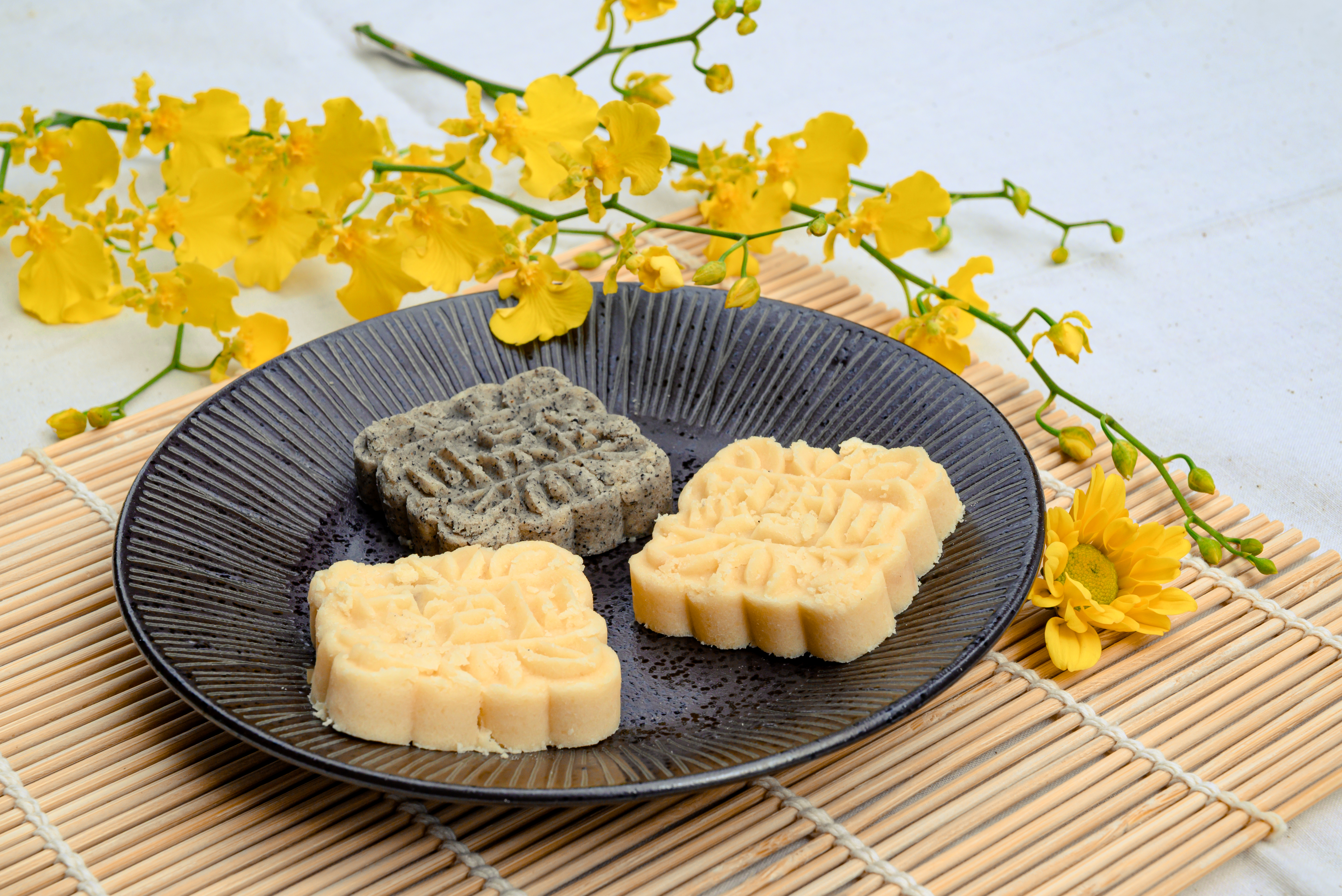 三和珍餅舖的「雪藏綠豆糕」口感細膩,風味清甜,廣受客戶喜愛。(攝影/李彥澍)