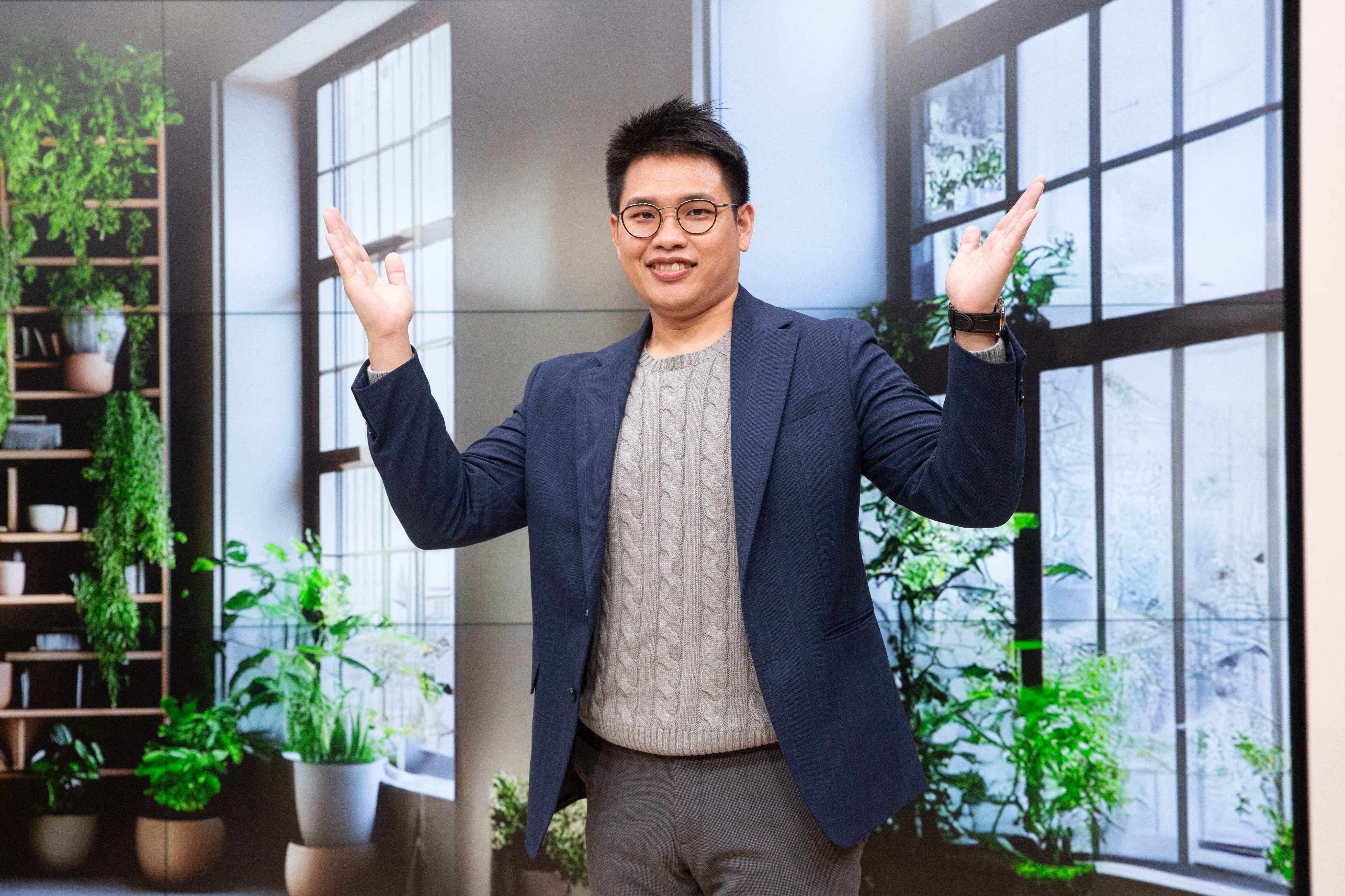 36歲就狠賺6000萬退休的社大講師王宏智，精選蛇年3檔夢想起飛股。