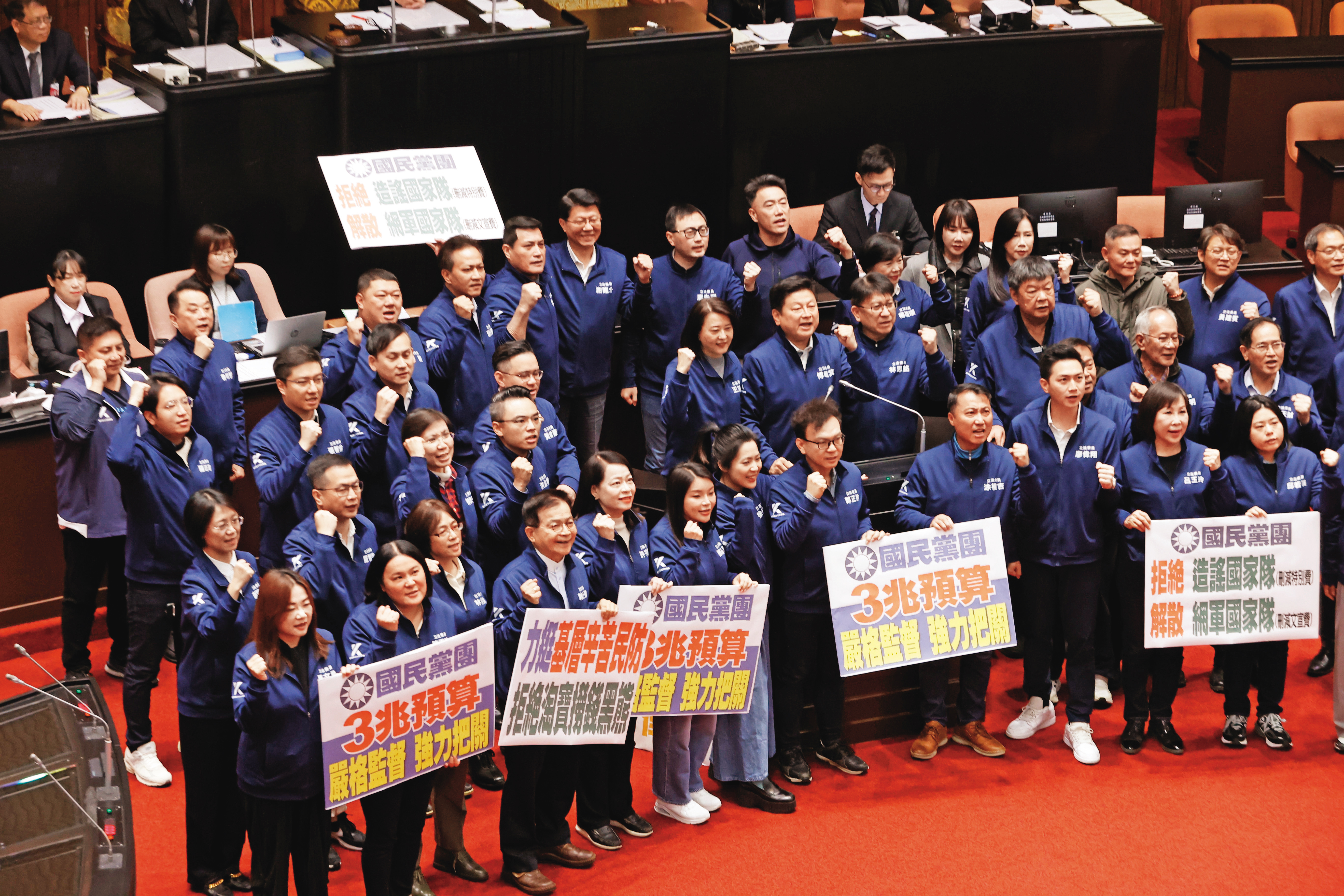 藍營刪減總預算2,075億元創新高並挨轟，如今強化論述盼「補血」。