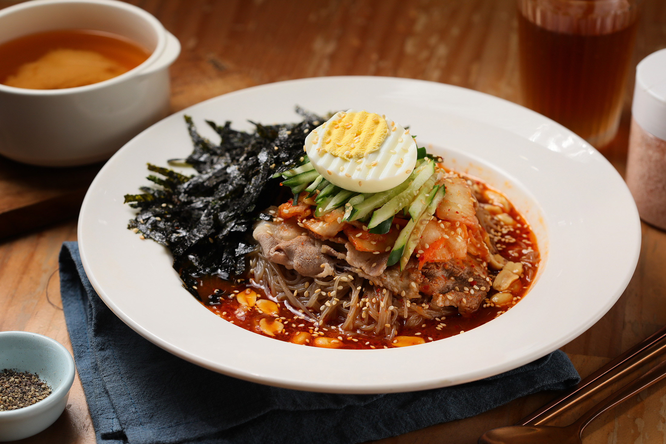 位於永和的「三毛食記」為台灣民眾研發出的改良版韓國冷麵，相當受歡迎。