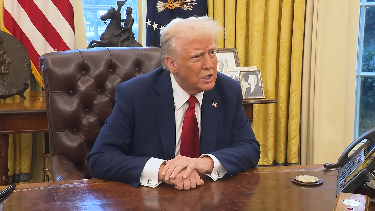 川普今日受訪指出，他尋求第三個總統任期並非玩笑。（翻攝自The White House YouTube）