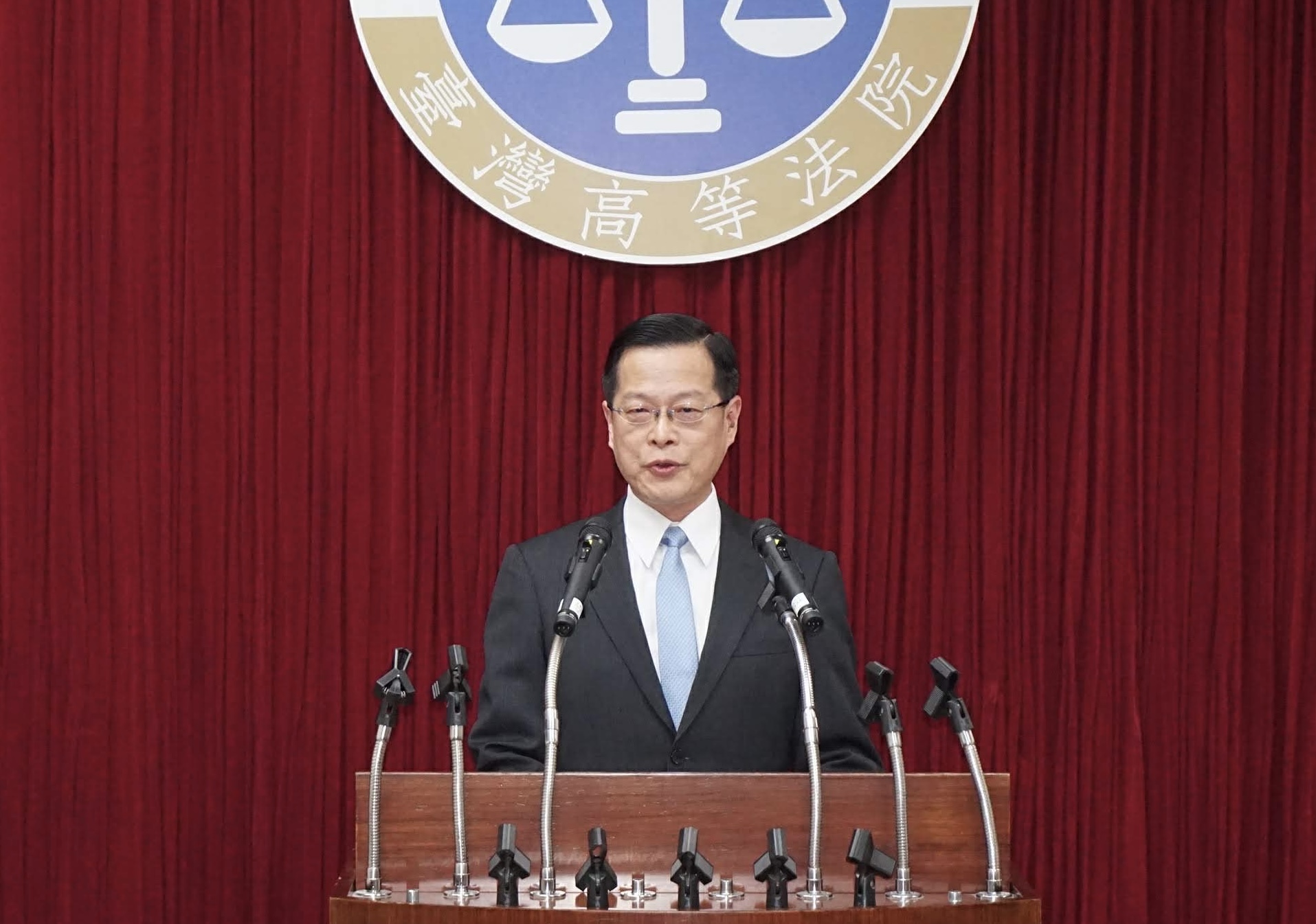 最高法院法官周盈文昨在辦公室昏倒送醫,手術後已有意識。