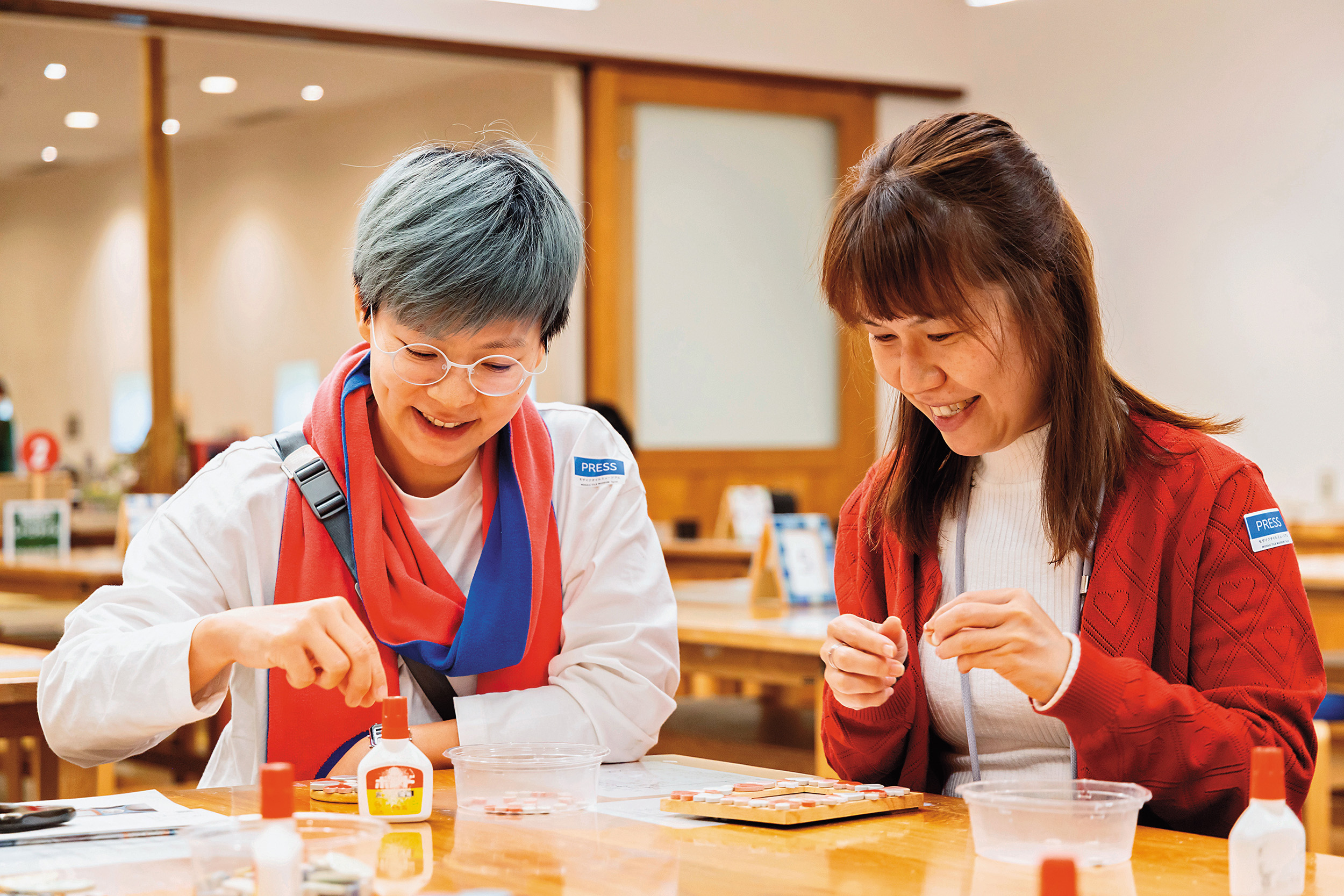 來到博物館前，可以事先預約參加馬賽克磁磚體驗工坊。