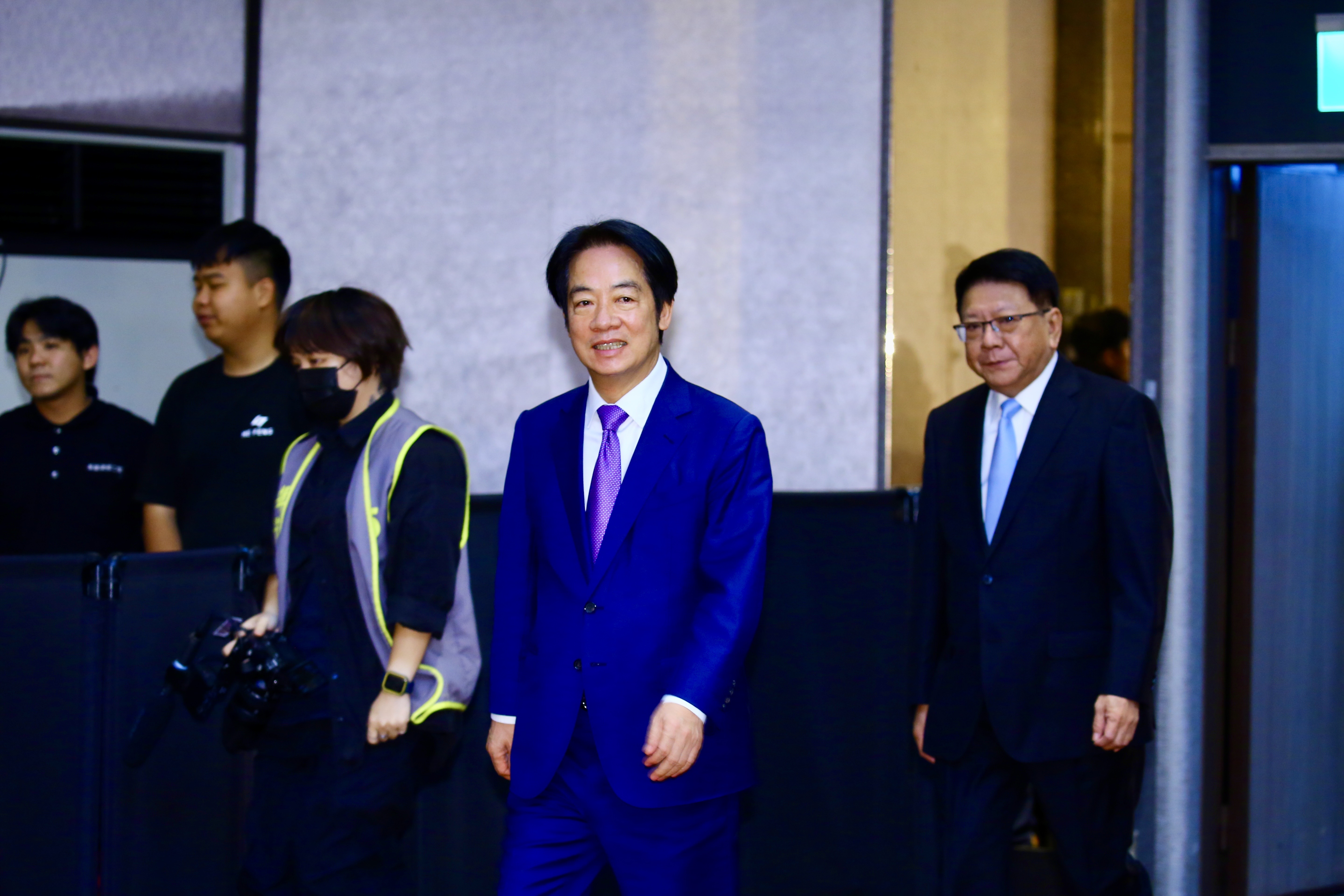 賴清德今上午公布最新國安內閣人事，昨天自曝的名表話題引起民眾黨質疑。