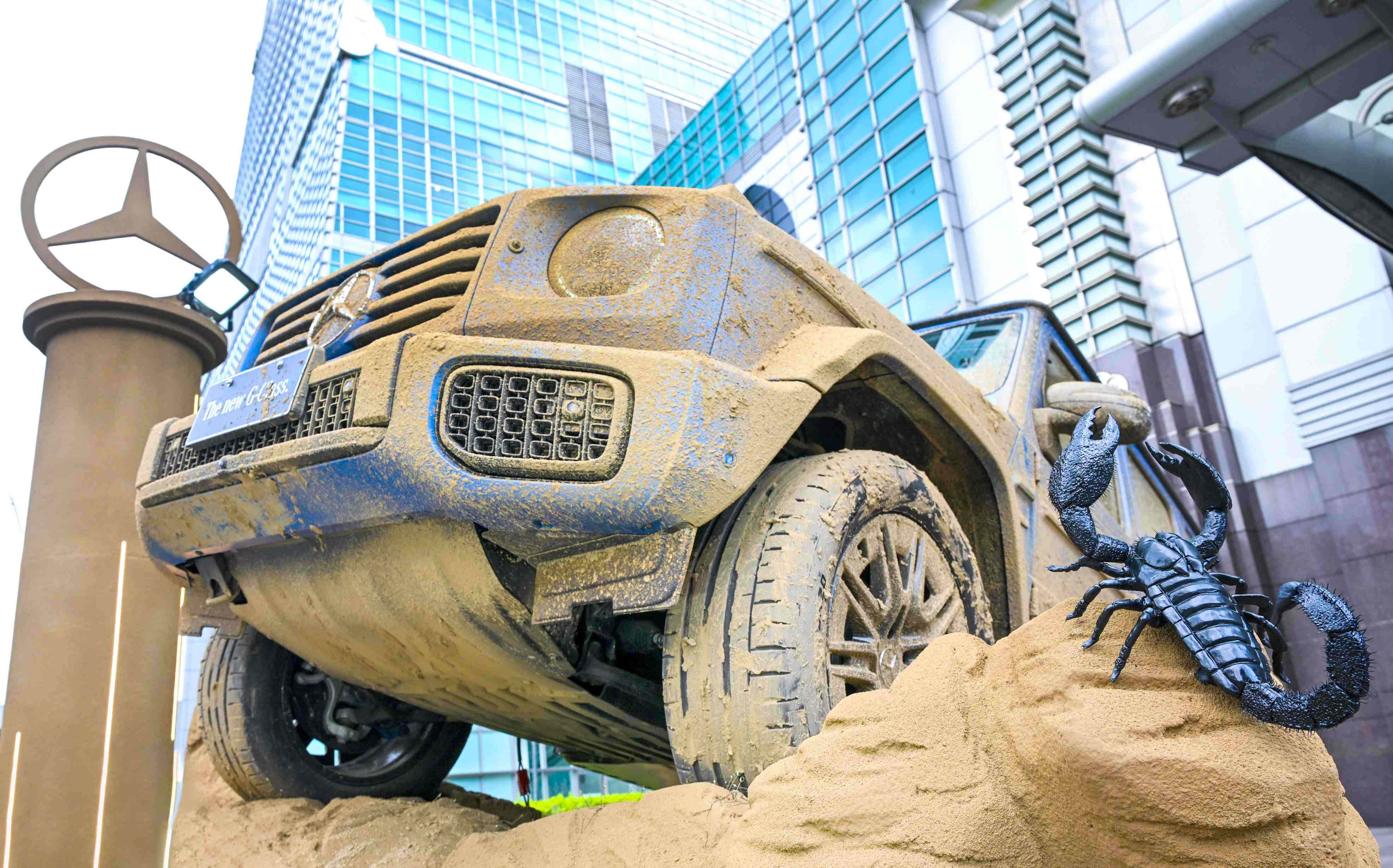 沙雕外展/Mercedes-Benz首度戶外裝置藝術　沙雕版G-Class現身台北101