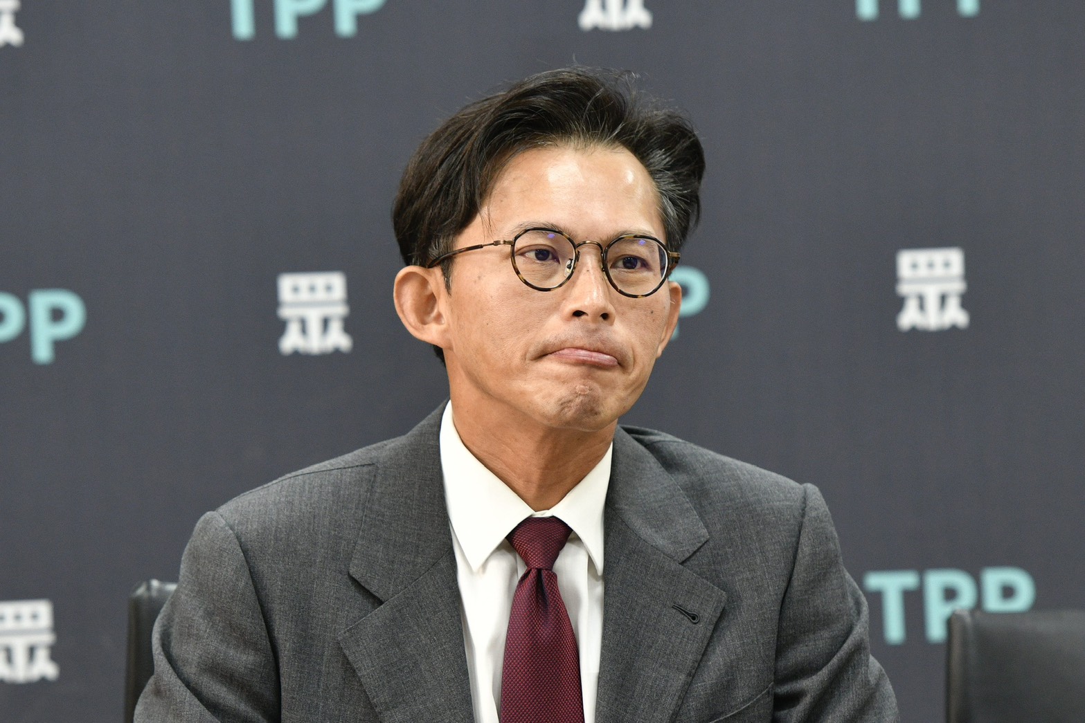 黃國昌證實，台中105號系列碼頭案由揭弊吹哨者協會調查完成，並與《菱傳媒》合作。（鏡報李智為）