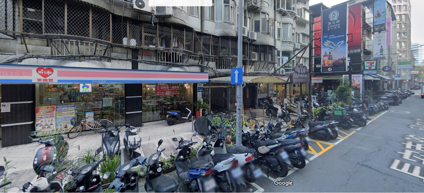 台灣超商密度相當高，因此加盟超商也是許多人的創業首選。(翻攝google maps)