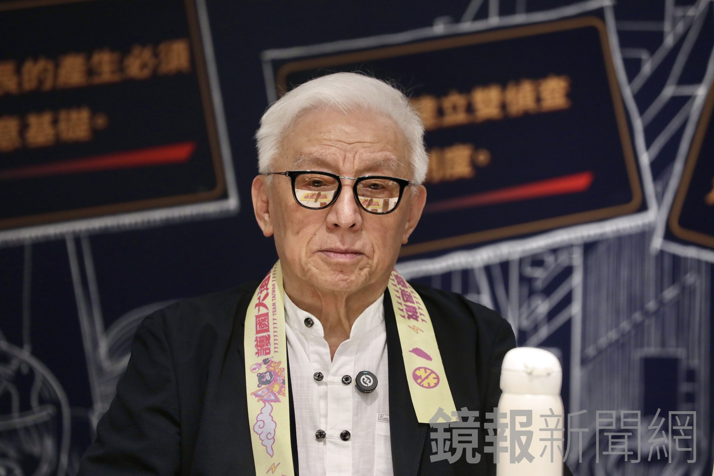 曹興誠今天po文，向羅大佑解釋大罷免的緣由，並強調國民黨仗著人多，完全不守議事規則，「被罷免，應該也是剛好而已。」（鏡報林煒凱攝）