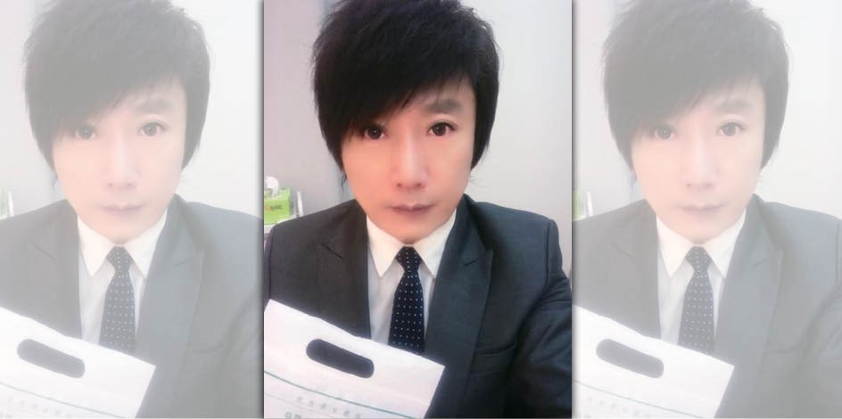 藝人秦偉被控以開設經紀公司為由,向兒時玩伴詐取2,400萬元新台幣。(翻攝自秦偉臉書)