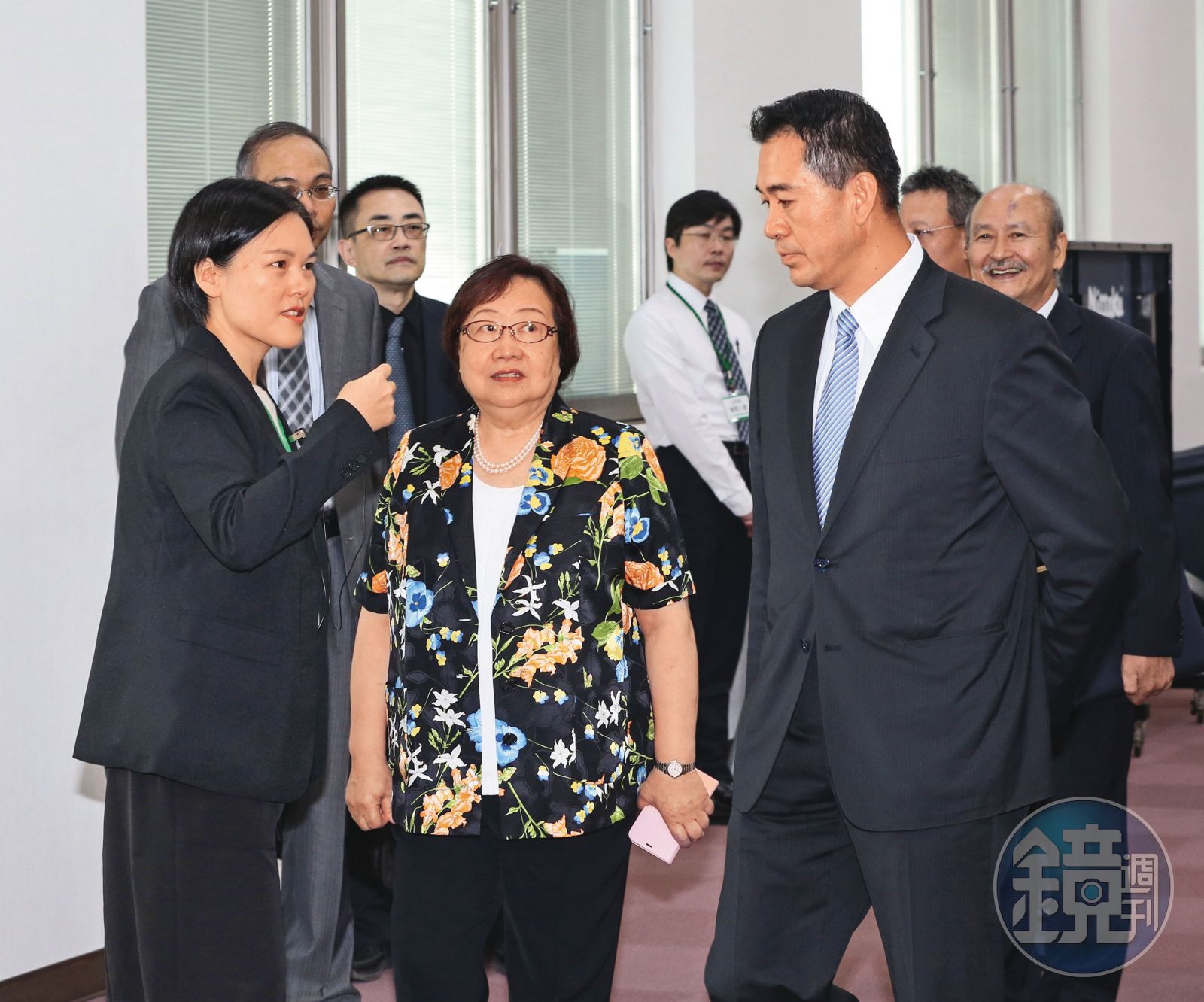 長榮集團老臣柯麗卿（中）是張榮發生前指定的遺囑執行人