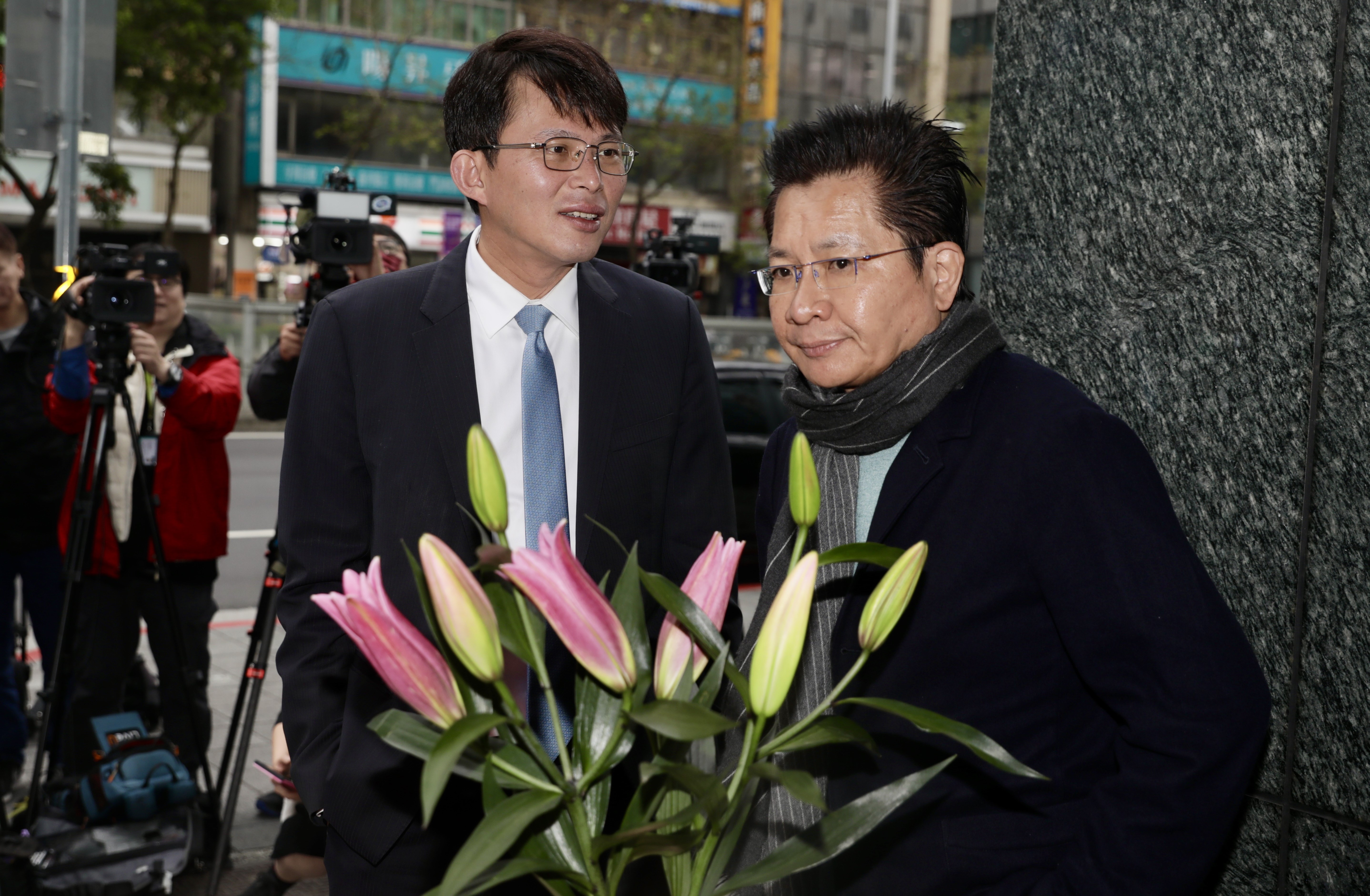 吳春城「壯世代」爭議持續延燒，遭質疑違反利益迴避原則被檢方調查，今也再度做出回應。