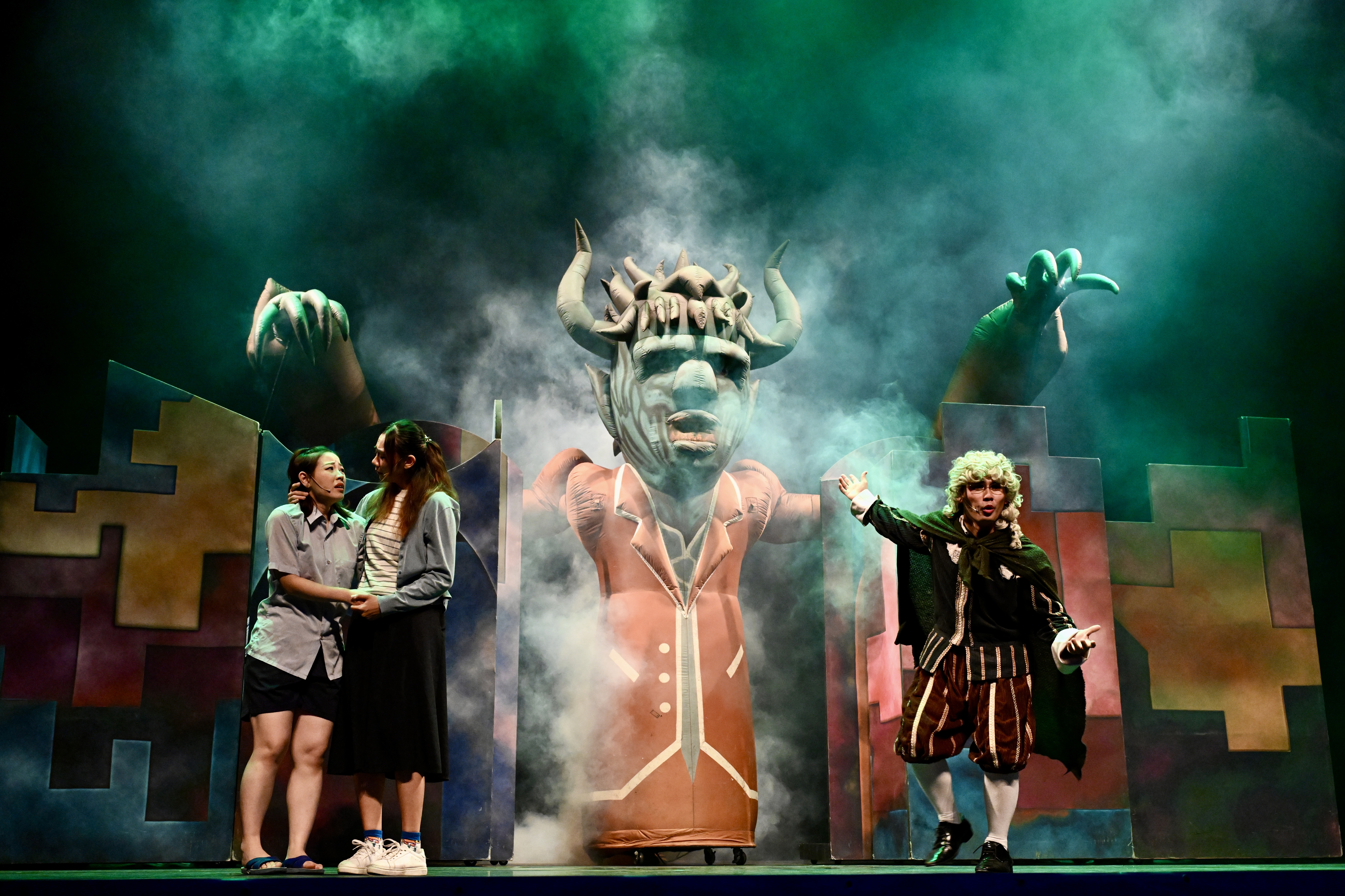 紙風車文教基金會《青少年反毒戲劇工程》首度跨海登陸馬祖。（紙風車文教基金會提供）