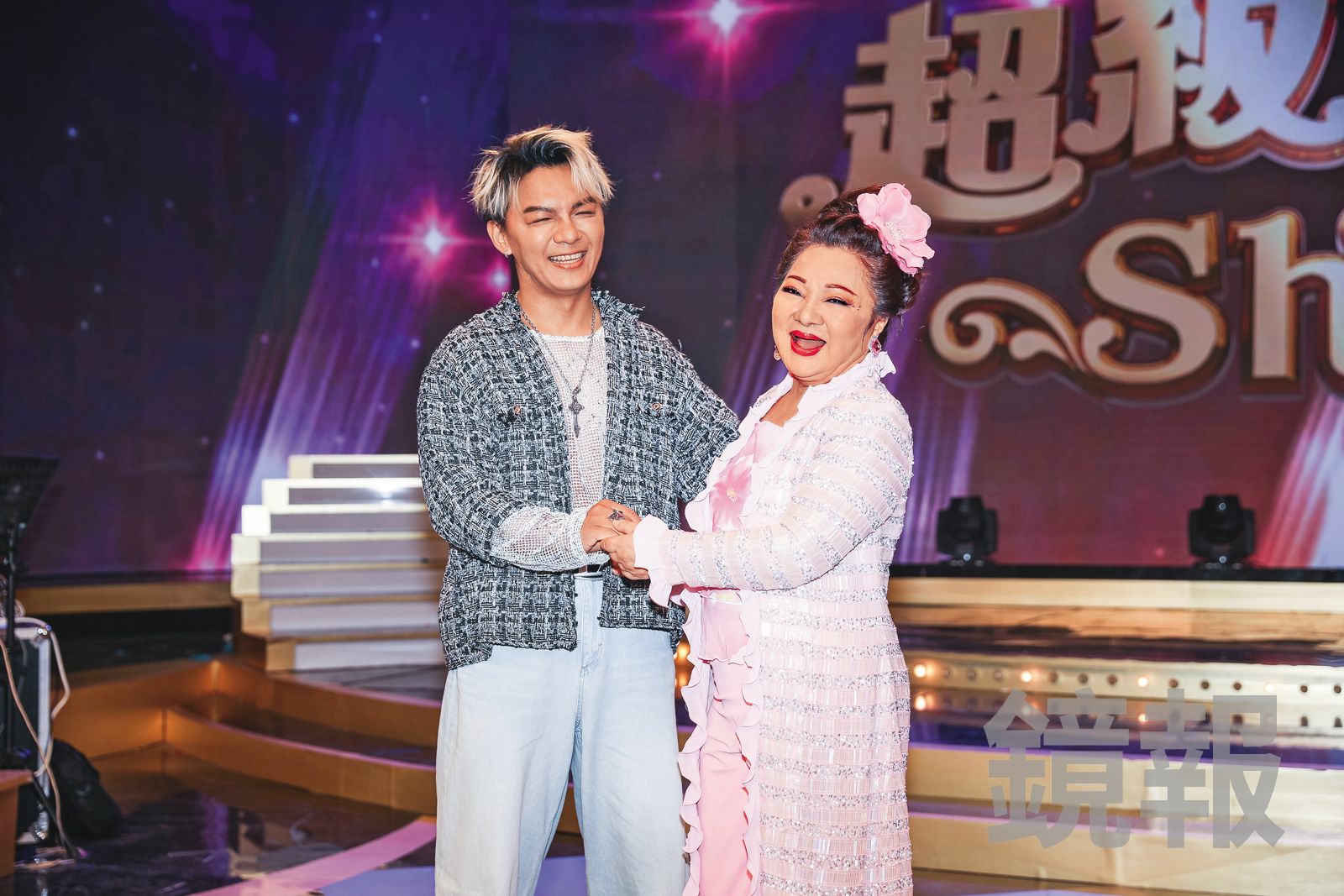 白冰冰（右）與曾瑋中（左）因節目《超級冰冰Show》結緣，雙雙入圍金曲獎最佳台語男女歌手，在節目中幽默宣布組成「金曲CP」，引發話題