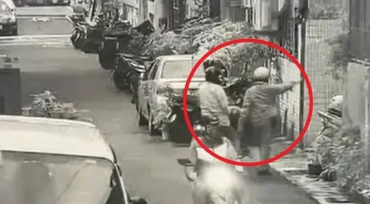 高雄分屍案的被害老婦人最後身影出現在張男家。（翻攝畫面）