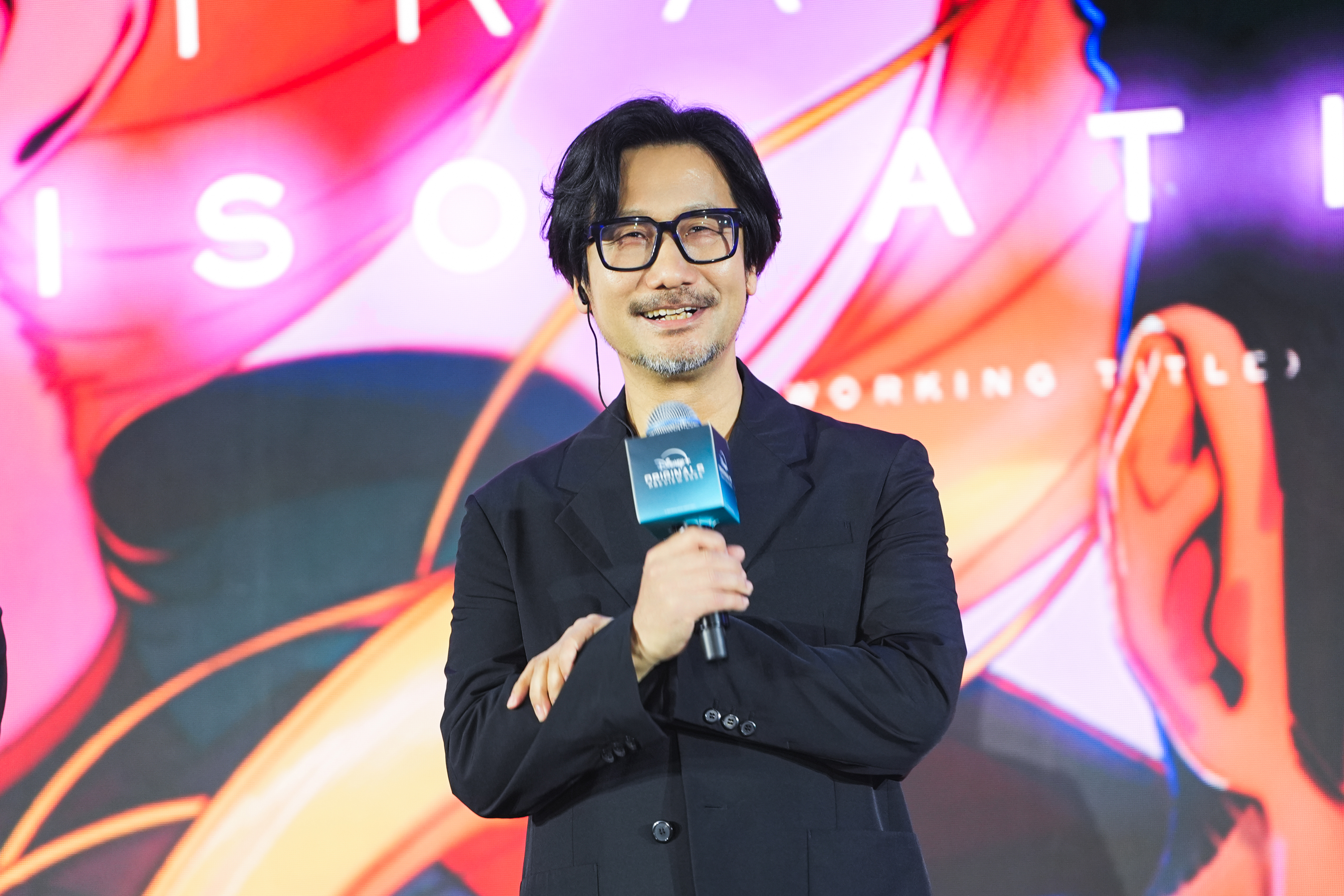 小島秀夫親自擔任《死亡擱淺：孤立無援》動畫版監製，並預告作品將以2D手繪形式呈現。（Disney+提供）