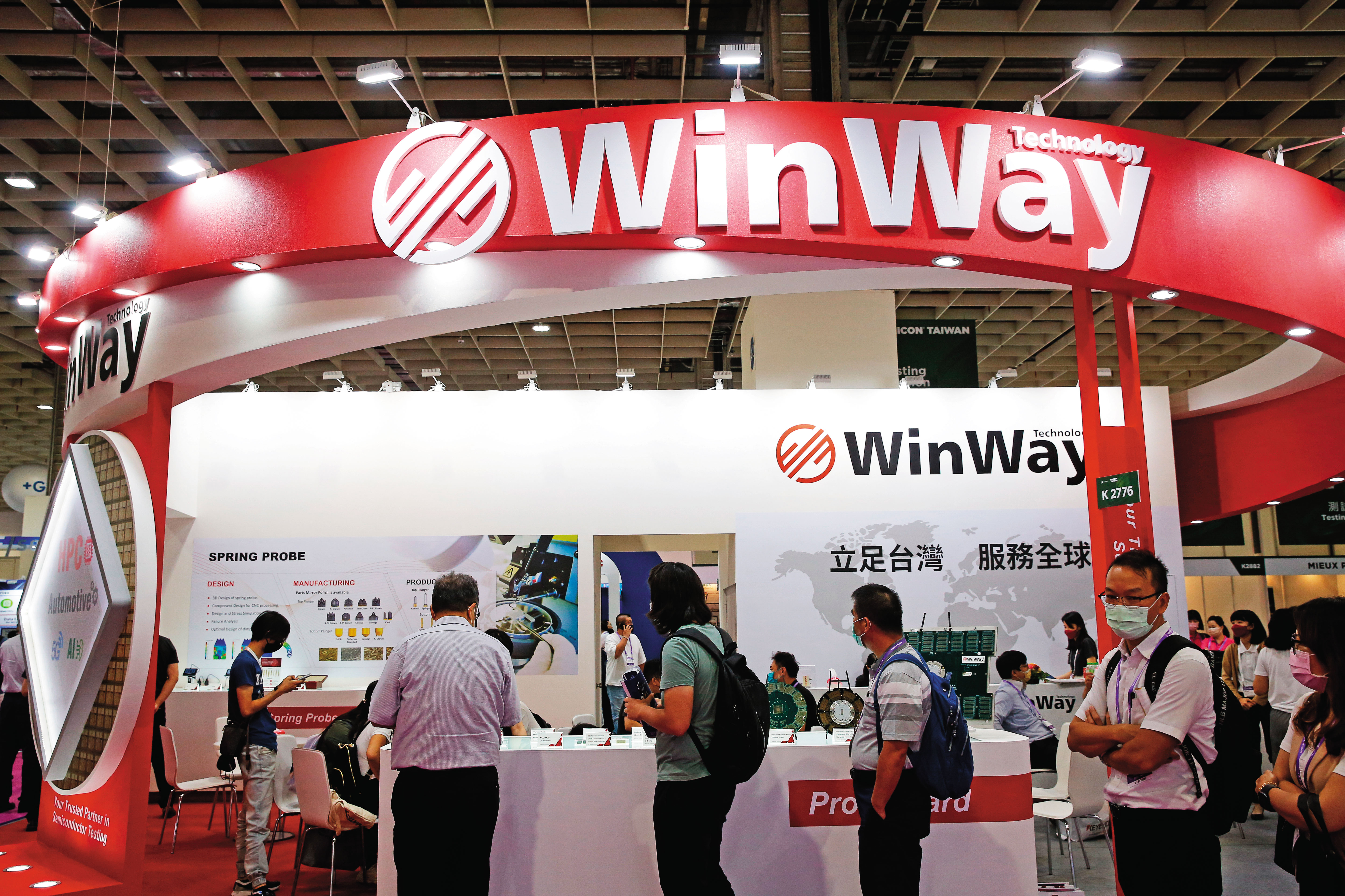 隨著生成式AI所需的高運算（HPC）晶片的探針測試門檻大幅拉高，穎崴等台廠紛紛擴產爭食相關商機。（圖為穎崴全球營運業務中心資深副總陳紹焜）