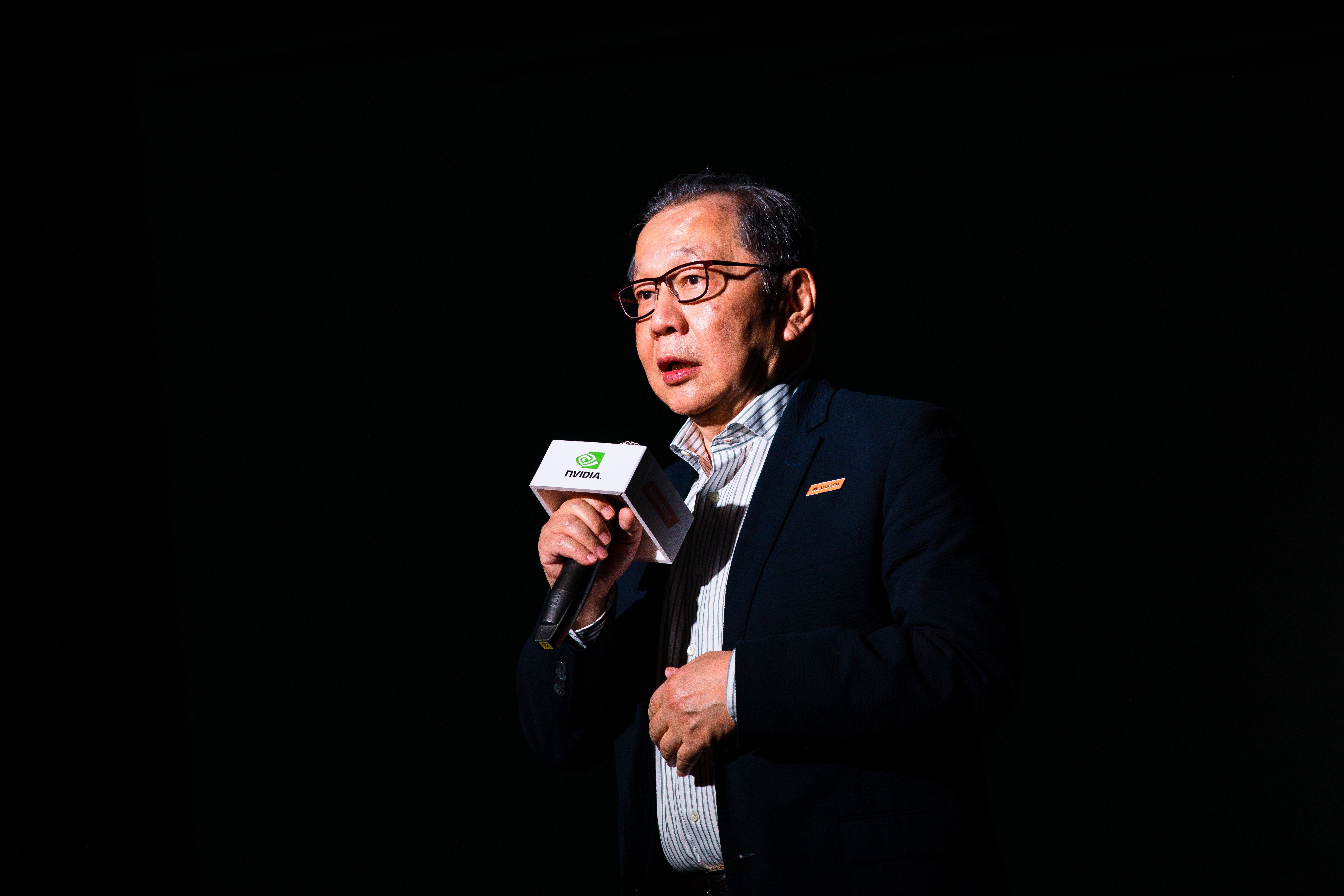 針對華為新款5G手機席捲中國市場，聯發科執行長蔡力行信心滿滿地表示，聯發科有強大產品組合，會讓客戶在任何市場都能有效競爭。