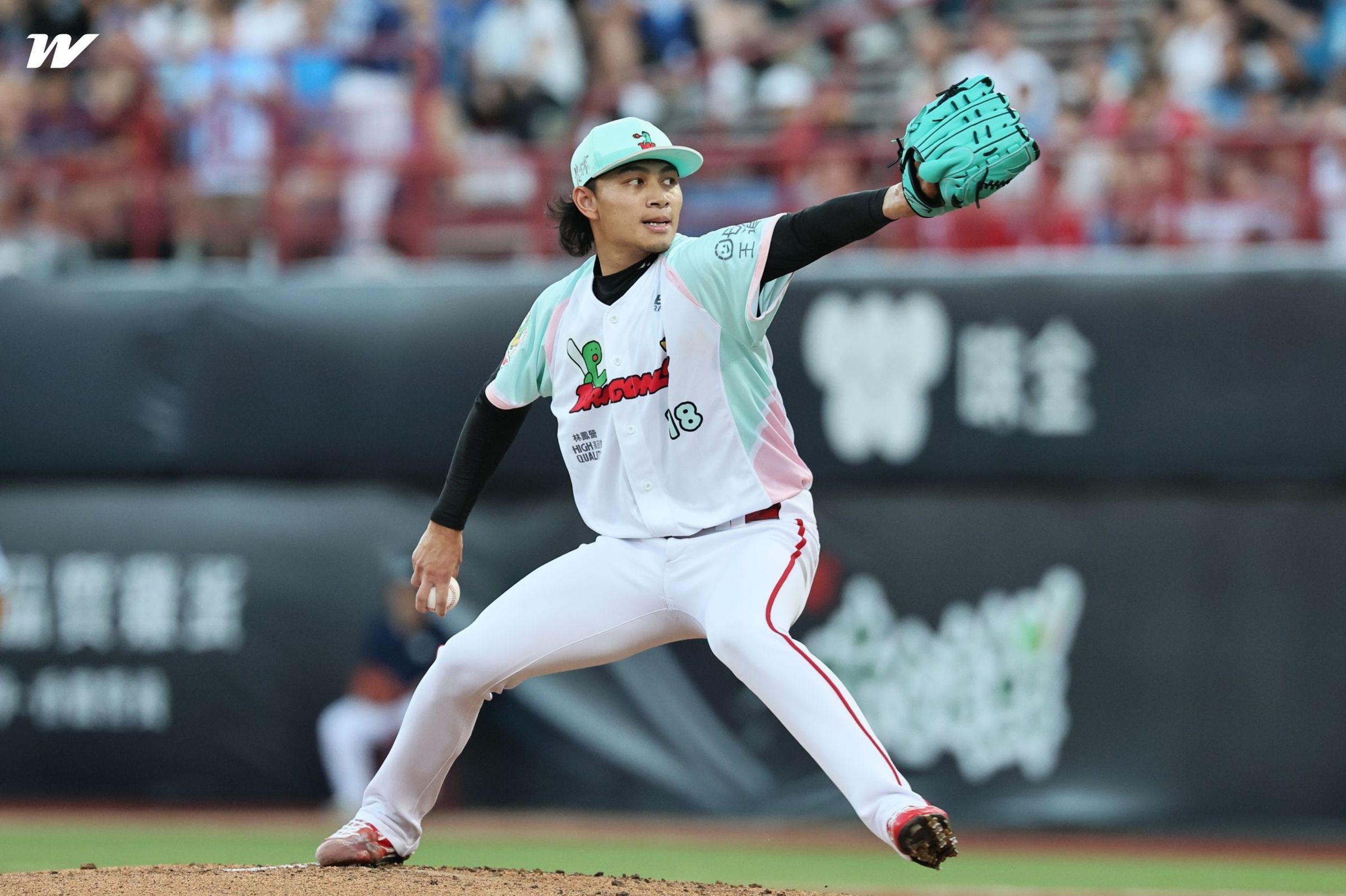 美媒《Dodgers Nation》稱道奇球團對徐若熙有興趣。(翻攝味全龍臉書)