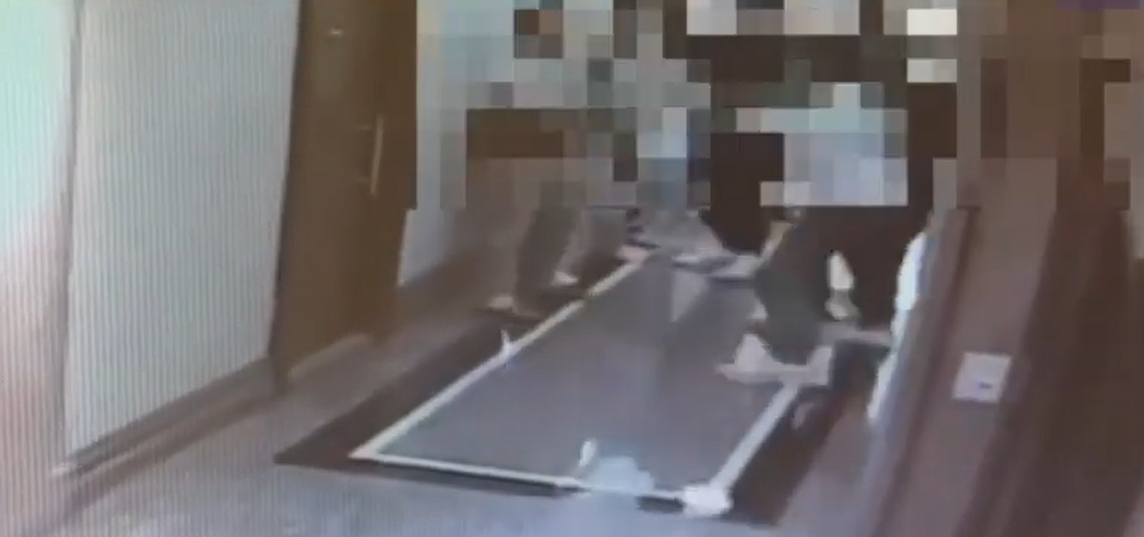 修杰楷與王柏傑一行人，在KTV被捲入鬥毆事件。（翻攝畫面）