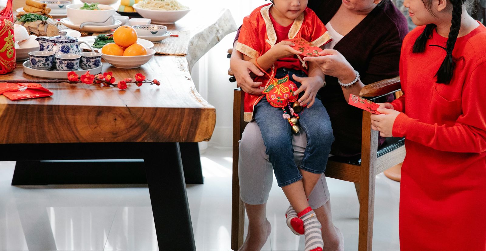 「馬」讀成「媽」竟超合理?馬年限定諧音哏爆紅 網友一讀秒懂:根本說出媽媽日常