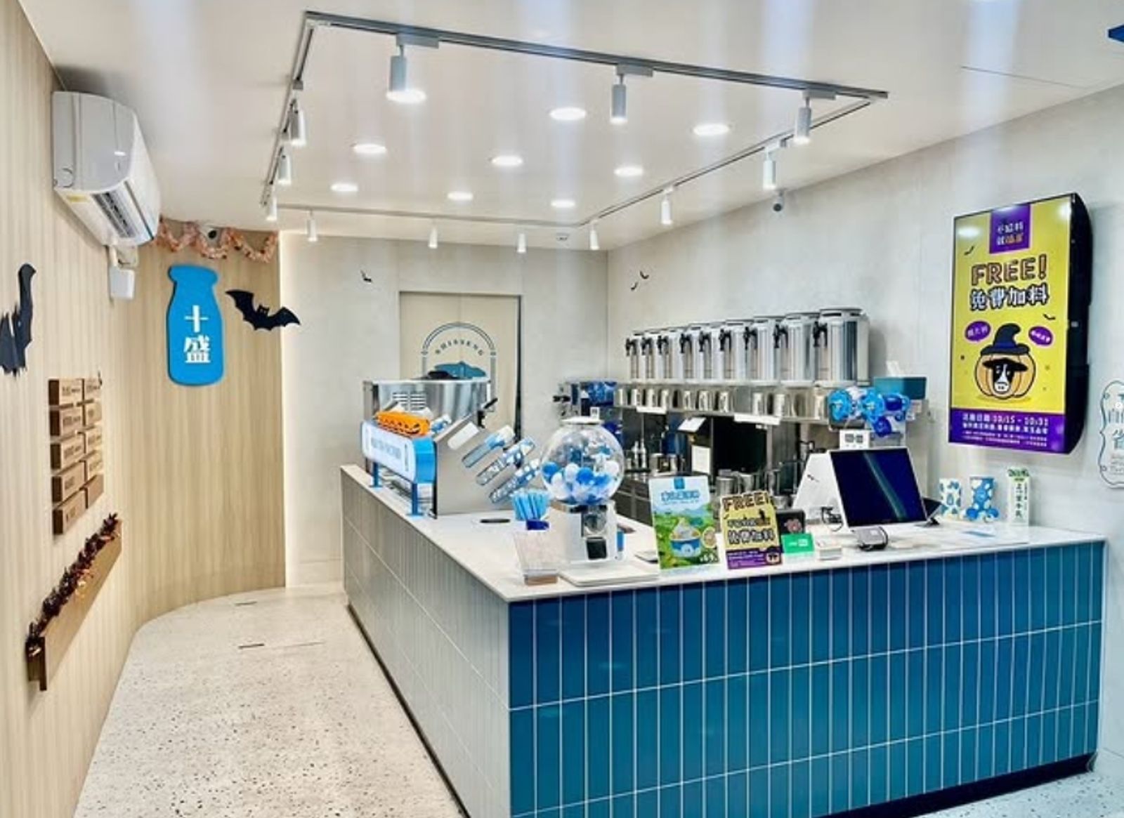 十盛去年爆出乳品爭議後形象重挫，接連多家門市陸續收攤，台北公館店今年5月後已歇業。（翻攝自IG @shisheng.gongguan）