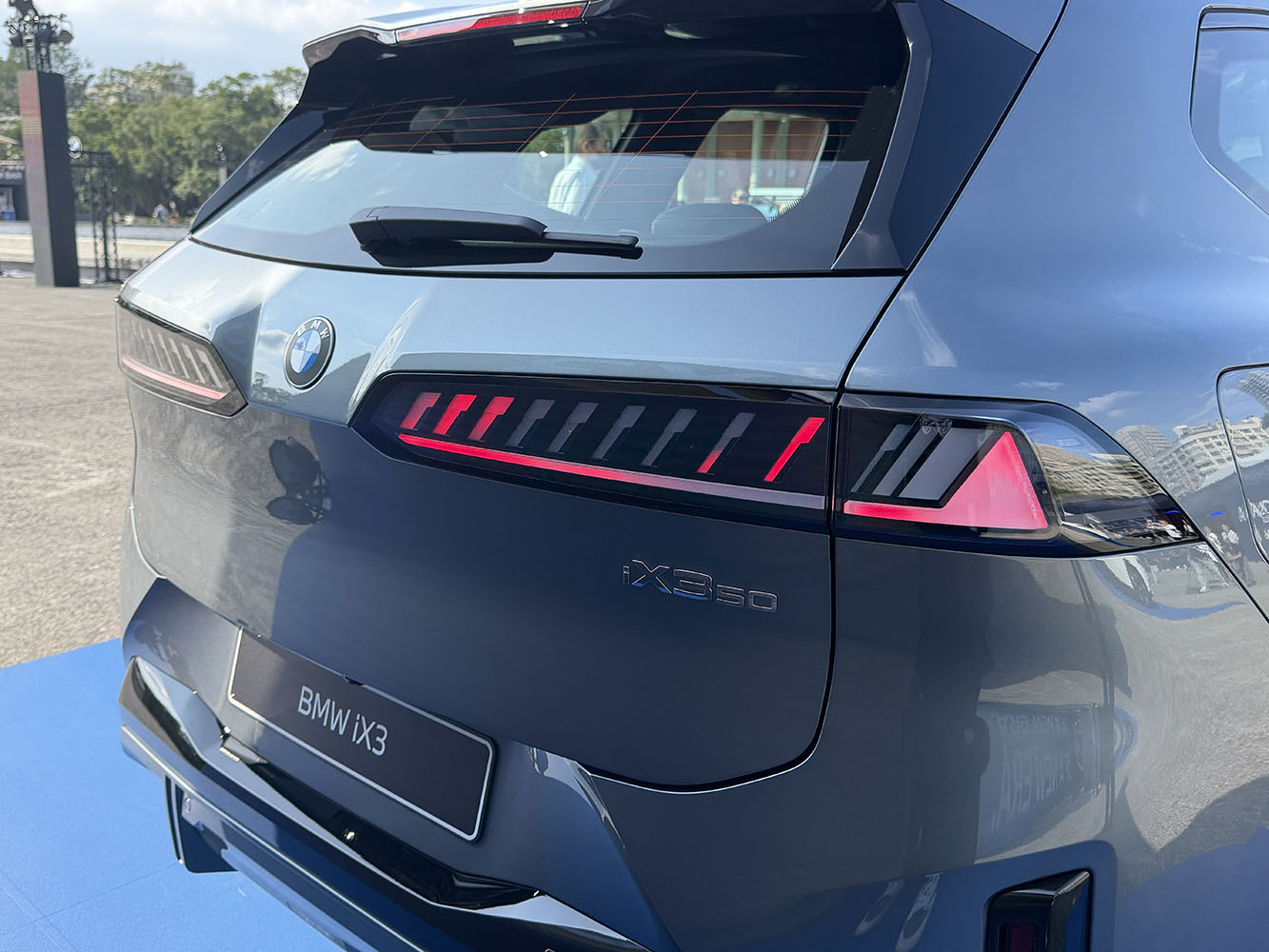 iX3的外觀設計與現行的BMW車款有相當大的差異。