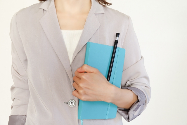 桃園某國小徐姓女老師戀上班上小六男童，在校內性侵男童9次懷孕產子。示意圖。（翻攝自photoAC）