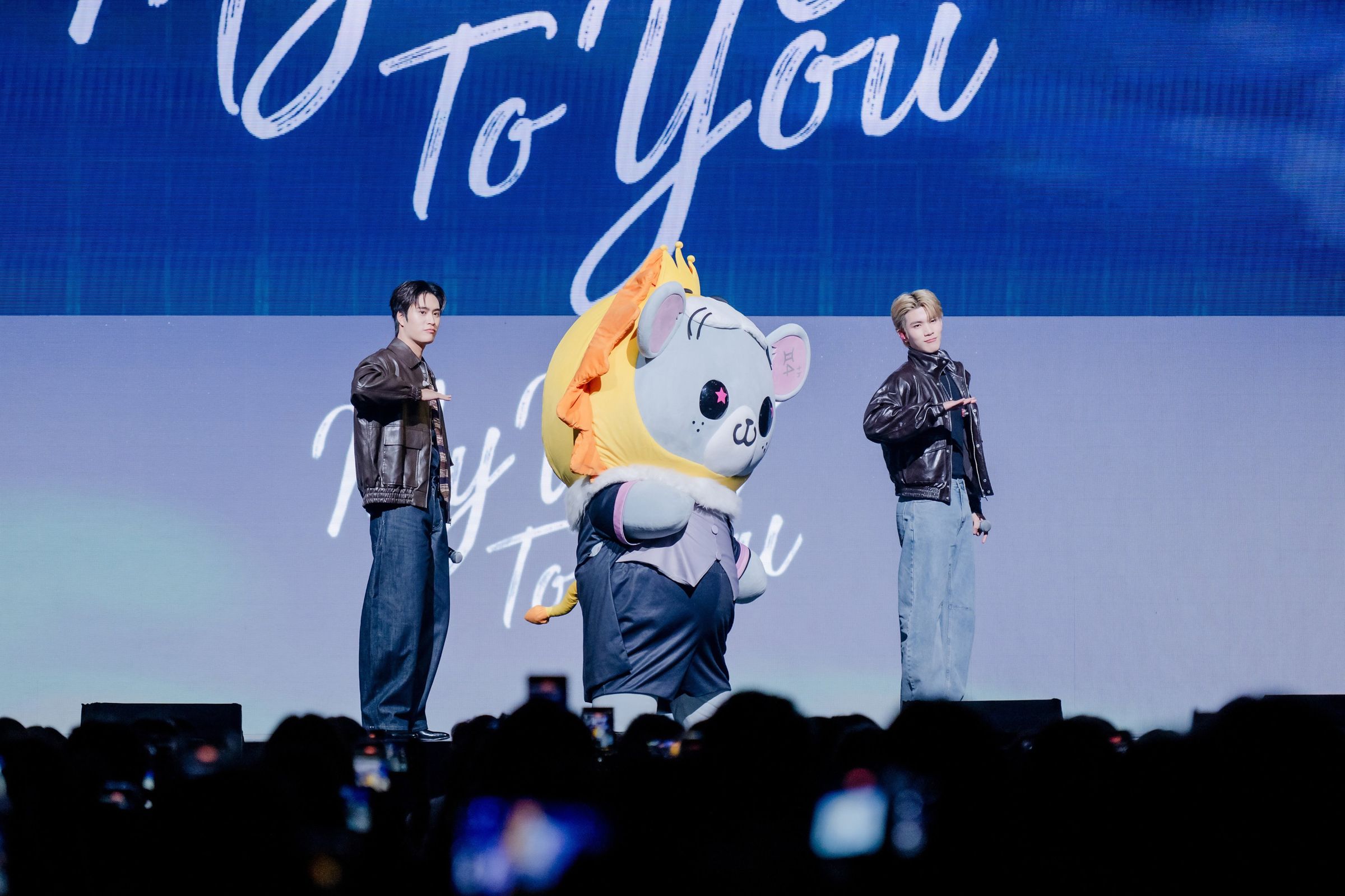 GeminiFourth和LOOK KHUNNOO一起跳ATEEZ 崔傘「抖胸舞」，帥勁十足。（MY(:mine)提供）