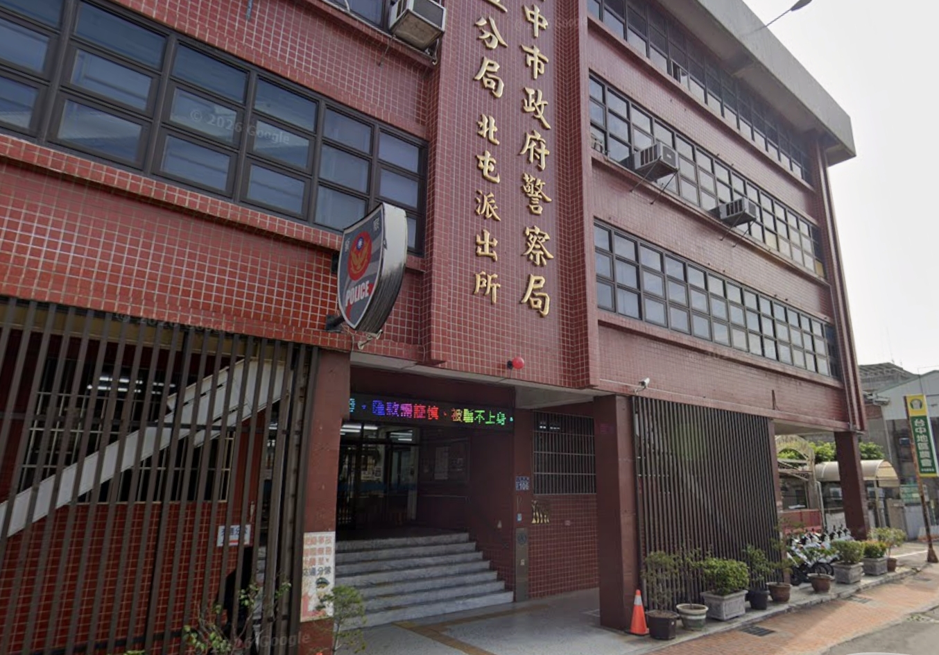 有熱心民眾曾向北屯派出所報案，目擊2歲女童萱萱身上有傷，但當時林男拒絕查訪。（翻攝自Google Maps）