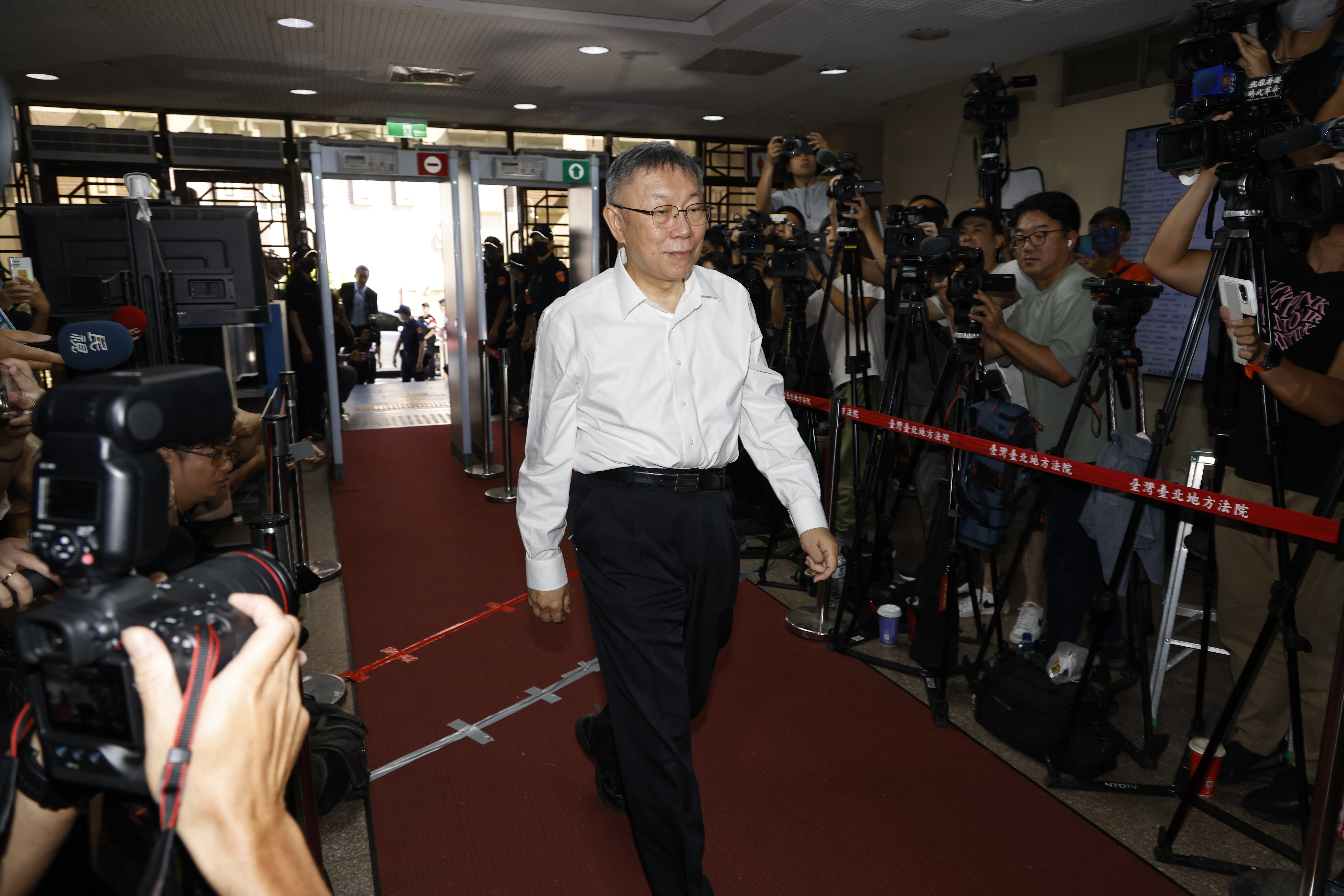 民眾黨主席柯文哲因京華城案遭羈押禁見。