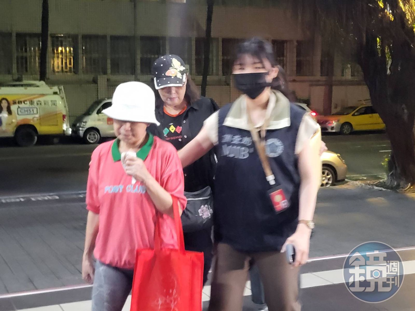 調查局移送相關國民黨工與志工至北檢複訊，相關人等態度低調，對案情並未表示意見。