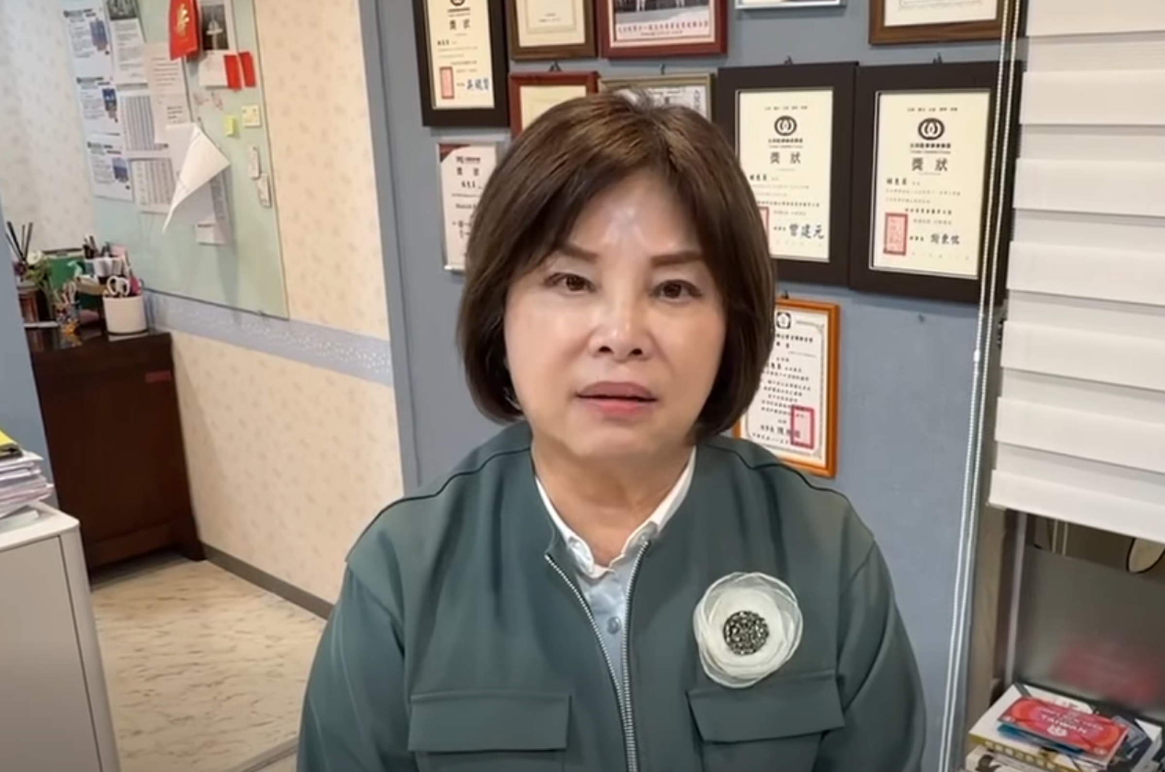 建議賈永婕「穿得純樸」惹議!賴惠員道歉了。(翻攝賴惠員臉書)