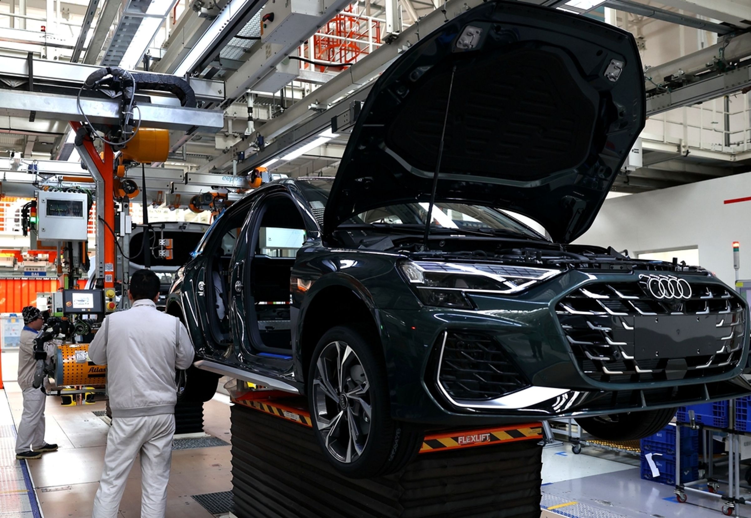 達明旗下的協作型機械手臂打入歐、日車廠，組裝後的檢查流程幾乎有一半已導入AI幫忙。（示意圖，東方IC）