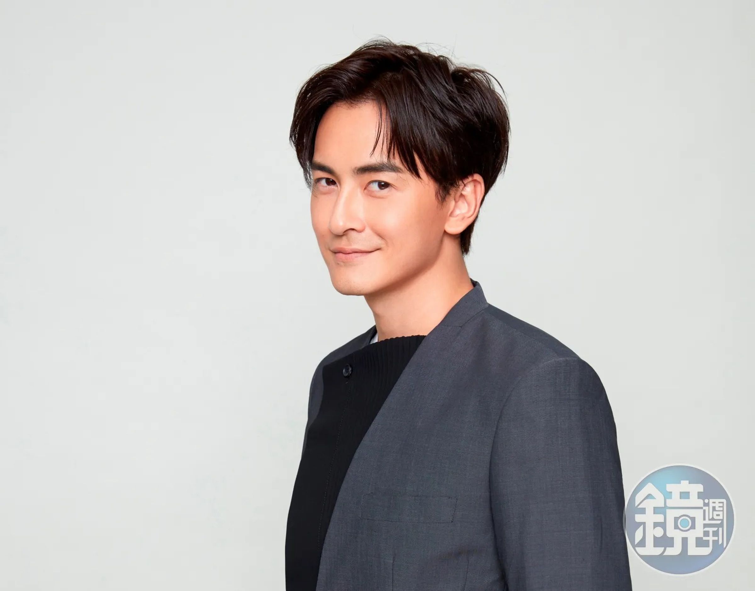 30歲才去當兵的鄭元暢被分發到海巡署，曾經持槍支援，在軍中表現良好。（三立提供）