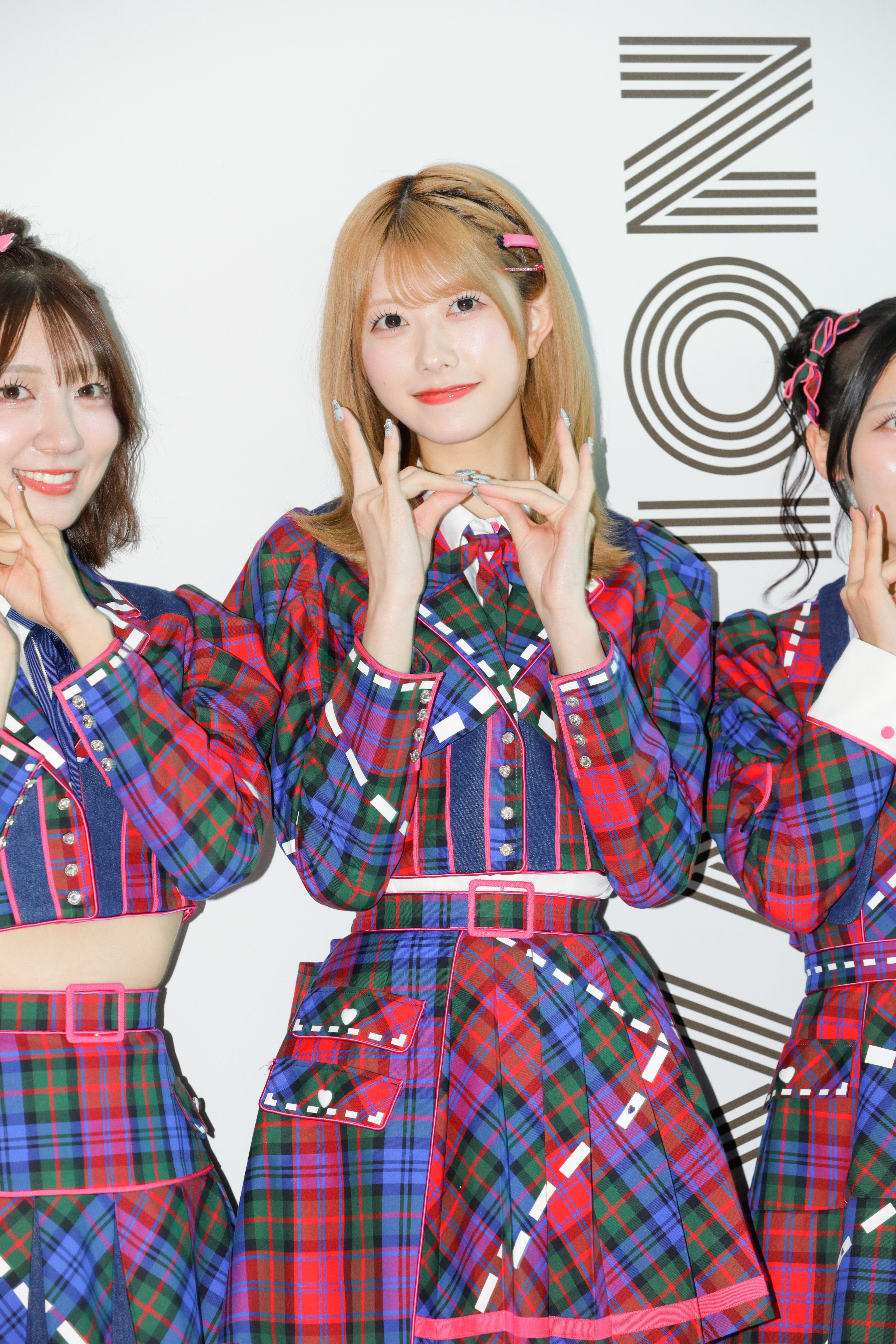 AKB48千葉恵里透露最近迷上收集貼紙，還加入貼紙同好群組，每月約有3次交換活動，自己的A4貼紙本也已經快貼滿。