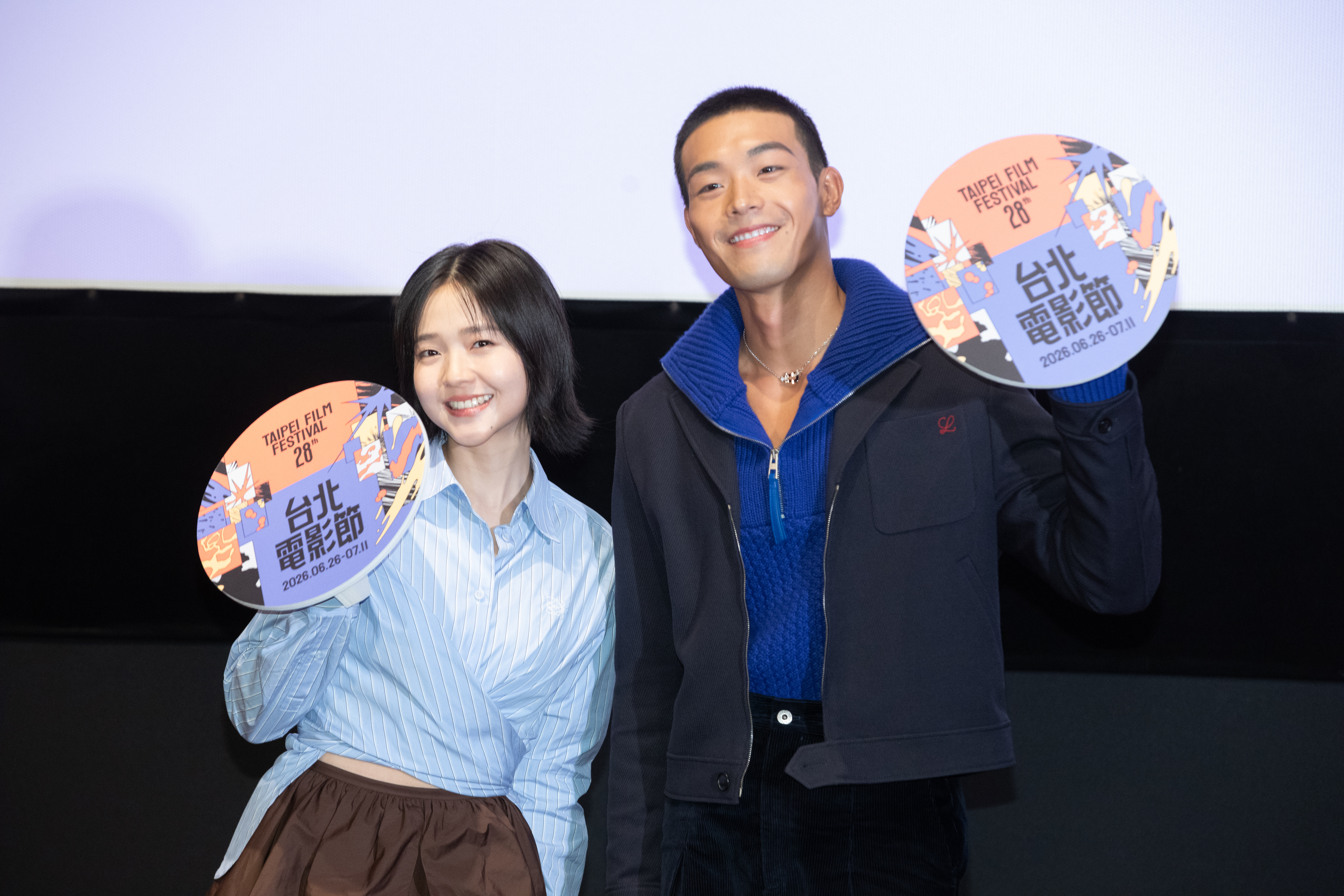 4年前台北電影節的「非常新人」，林廷憶（左）與牧森（右）回到影展活動，主持第28屆台北電影獎入圍名單揭曉。

